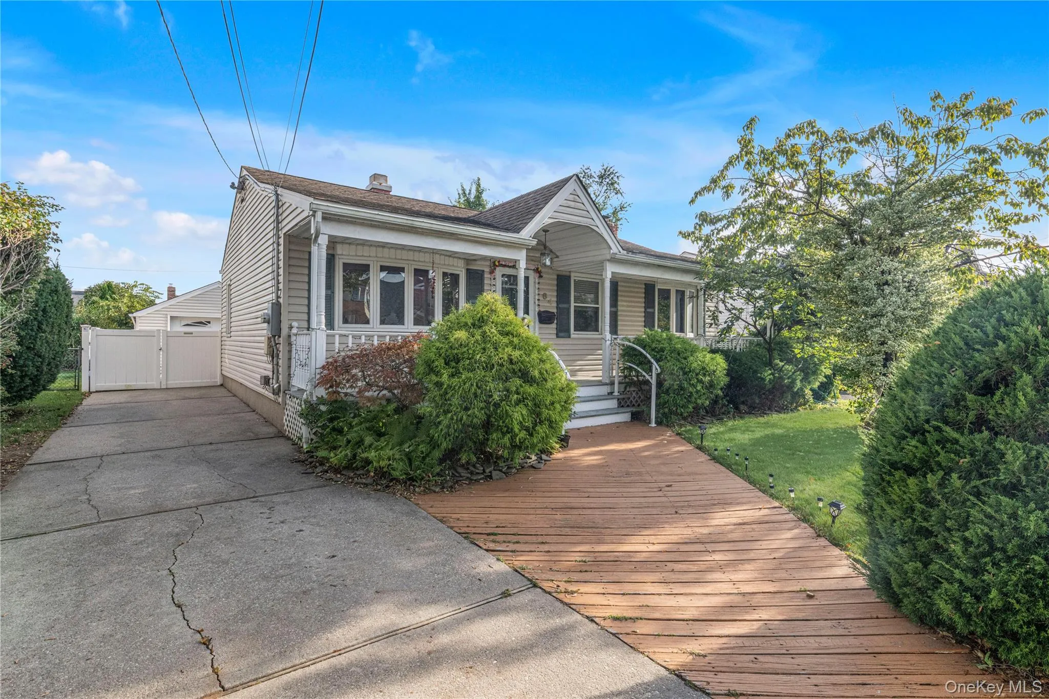 84 5th Street, North Hempstead, NY, 3 Bedrooms Bedrooms, 8 Rooms Rooms,2 BathroomsBathrooms,Residential,For Rent,5th,0,1061809 84 5th Street, North Hempstead, NY, 3 Bedrooms Bedrooms, 8 Rooms Rooms,2 BathroomsBathrooms,Residential,For Rent,5th,0,1061809