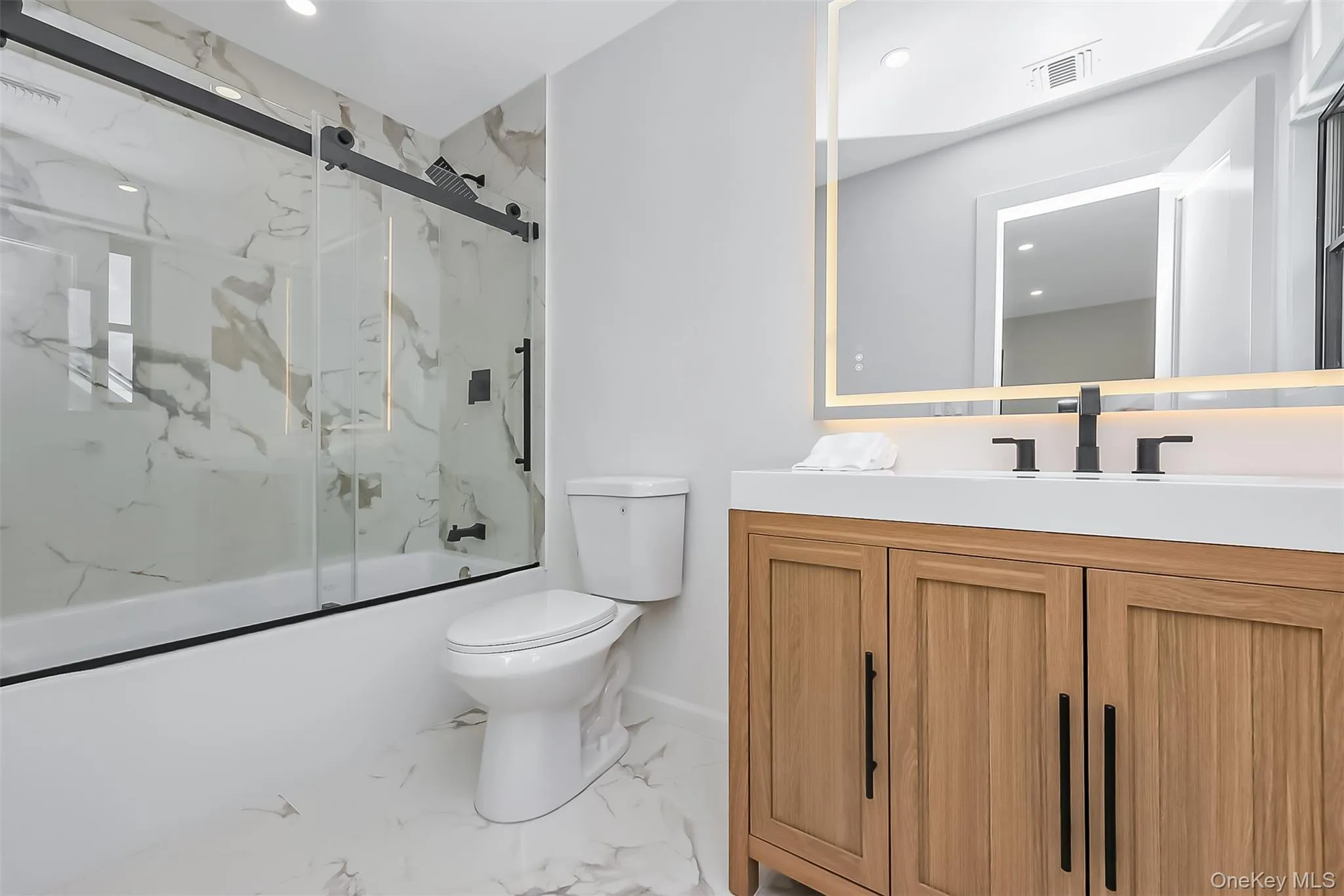 12 Slate Lane, Hempstead, NY, 6 Bedrooms Bedrooms, 10 Rooms Rooms,4 BathroomsBathrooms,Residential,For Rent,Slate,0,1061816 12 Slate Lane, Hempstead, NY, 6 Bedrooms Bedrooms, 10 Rooms Rooms,4 BathroomsBathrooms,Residential,For Rent,Slate,0,1061816