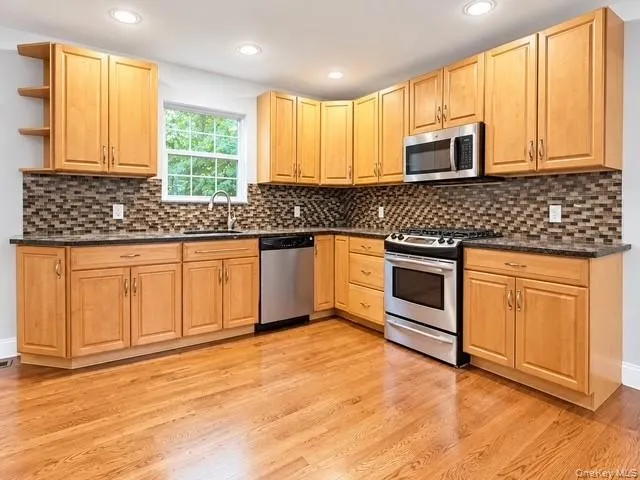 61 Westminster Drive, Brookhaven, NY, 3 Bedrooms Bedrooms, 7 Rooms Rooms,2 BathroomsBathrooms,Residential,For Rent,Westminster,0,1061820 61 Westminster Drive, Brookhaven, NY, 3 Bedrooms Bedrooms, 7 Rooms Rooms,2 BathroomsBathrooms,Residential,For Rent,Westminster,0,1061820