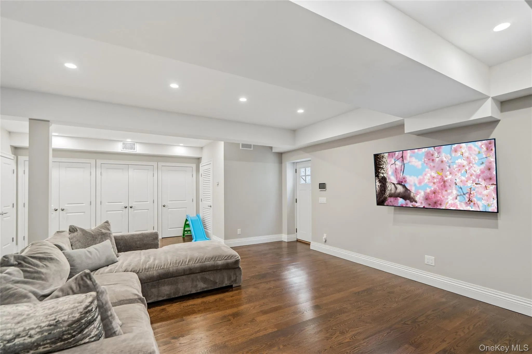 55 Belmont Circle, Oyster Bay, NY, 6 Bedrooms Bedrooms, 14 Rooms Rooms,5 BathroomsBathrooms,Residential,For Rent,Belmont,0,1061821 55 Belmont Circle, Oyster Bay, NY, 6 Bedrooms Bedrooms, 14 Rooms Rooms,5 BathroomsBathrooms,Residential,For Rent,Belmont,0,1061821
