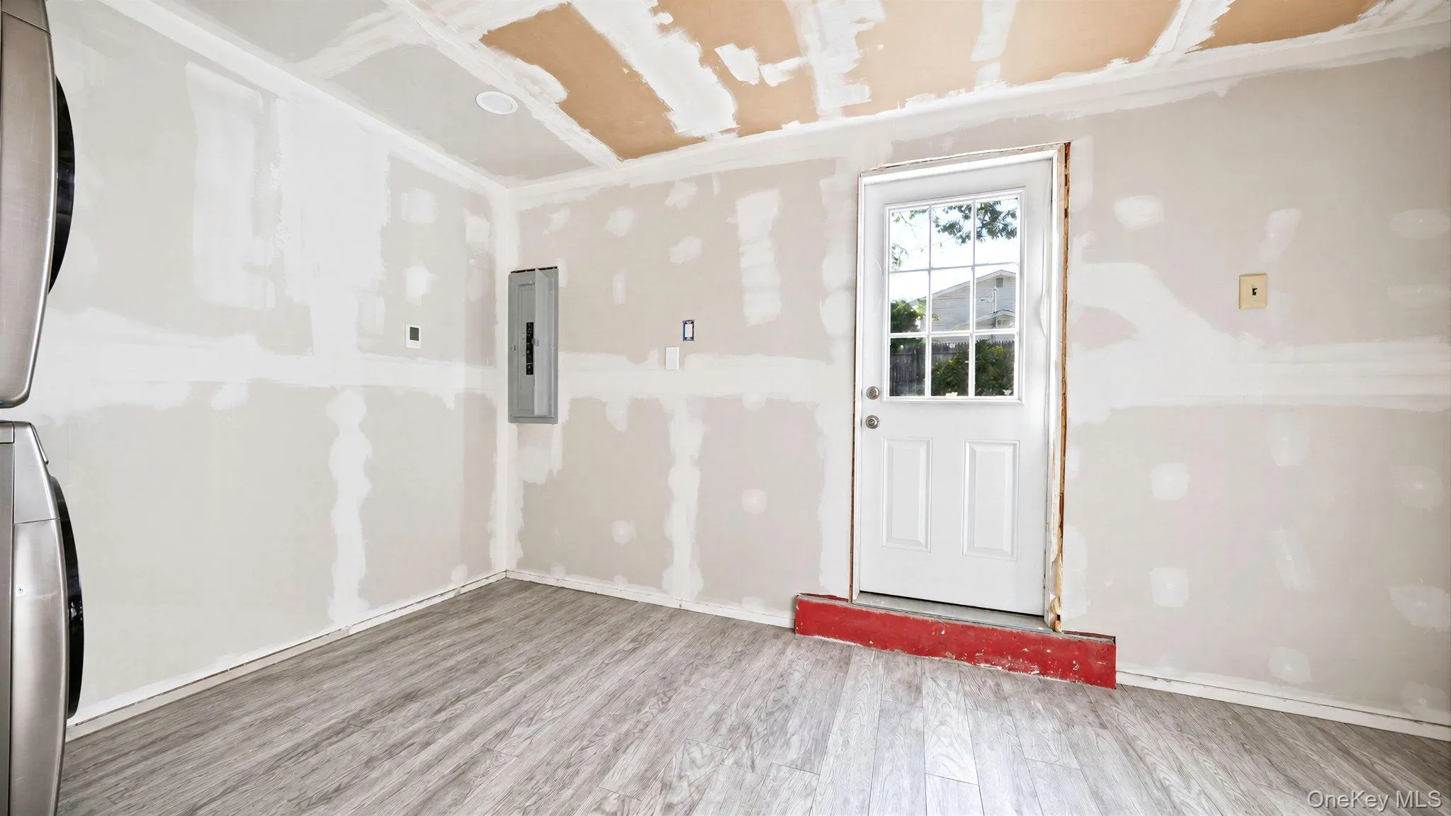9 Hill Street, Brookhaven, NY, 3 Bedrooms Bedrooms, 6 Rooms Rooms,1 BathroomBathrooms,Residential,For Rent,Hill,0,1061830 9 Hill Street, Brookhaven, NY, 3 Bedrooms Bedrooms, 6 Rooms Rooms,1 BathroomBathrooms,Residential,For Rent,Hill,0,1061830