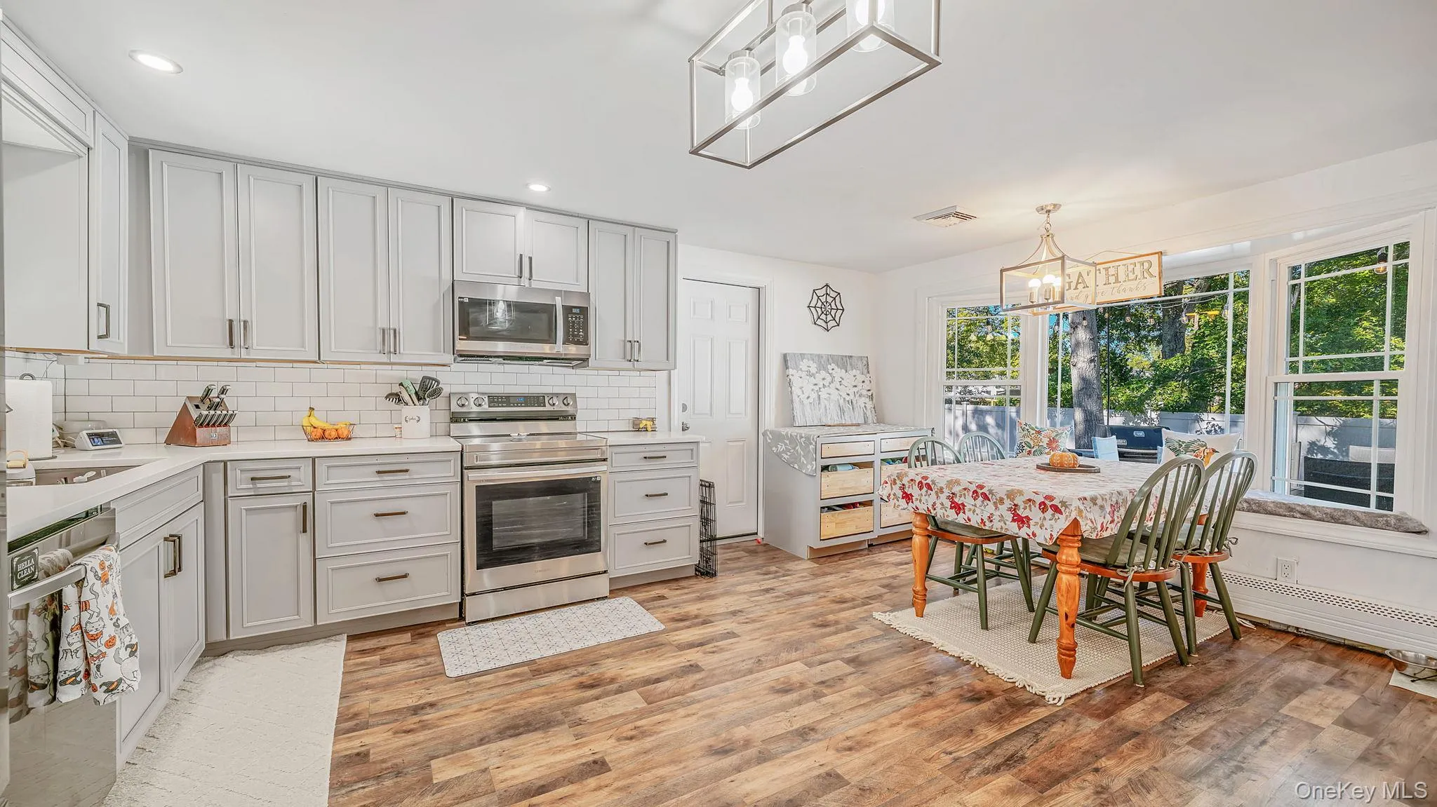 9 Hill Street, Brookhaven, NY, 3 Bedrooms Bedrooms, 6 Rooms Rooms,1 BathroomBathrooms,Residential,For Rent,Hill,0,1061830 9 Hill Street, Brookhaven, NY, 3 Bedrooms Bedrooms, 6 Rooms Rooms,1 BathroomBathrooms,Residential,For Rent,Hill,0,1061830