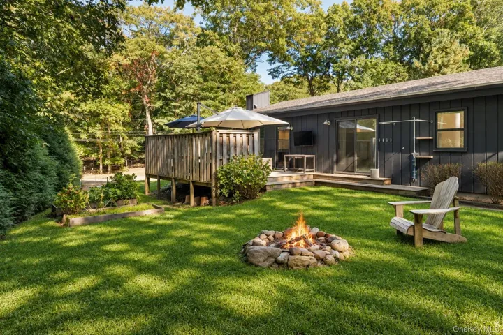 274 Little Fresh Pond Road, Southampton, New York 11968