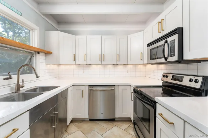 274 Little Fresh Pond Road, Southampton, New York 11968