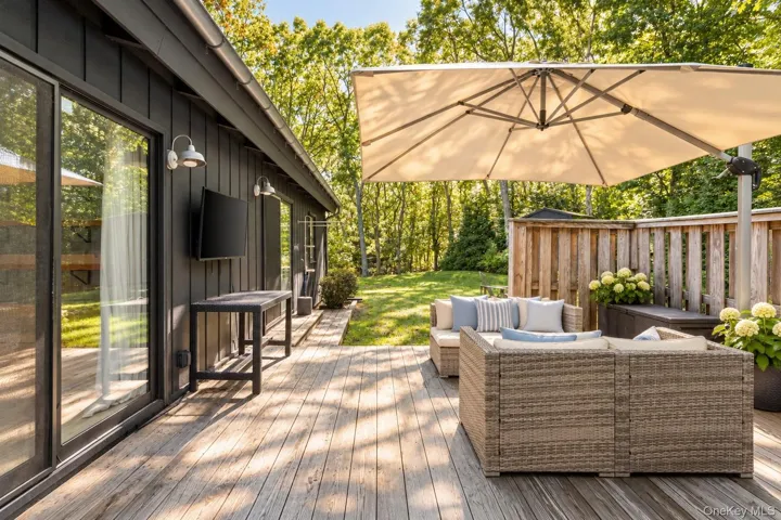 274 Little Fresh Pond Road, Southampton, New York 11968