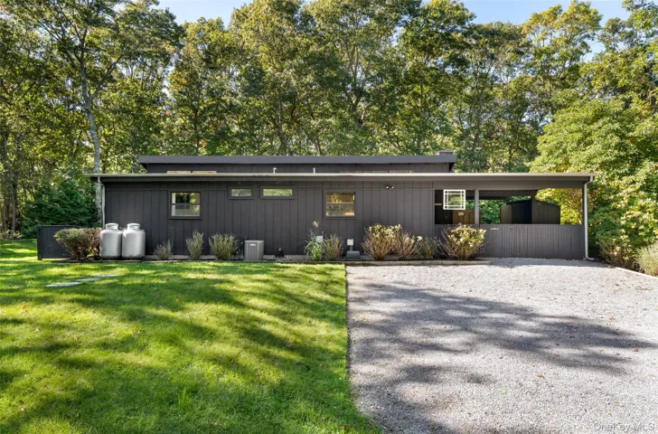 274 Little Fresh Pond Road, Southampton, New York 11968