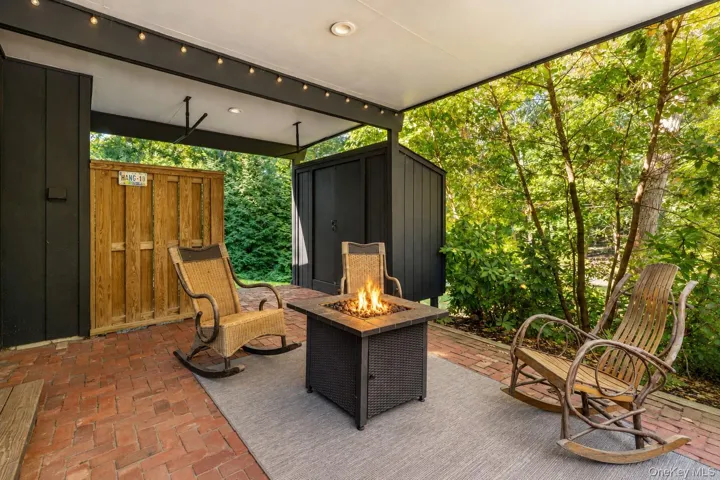 274 Little Fresh Pond Road, Southampton, New York 11968