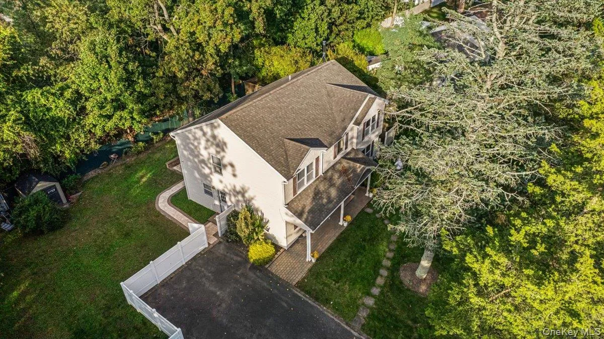61 Delamere Street, Huntington, NY, 4 Bedrooms Bedrooms, 7 Rooms Rooms,2 BathroomsBathrooms,Residential,For Rent,Delamere,0,1061839 61 Delamere Street, Huntington, NY, 4 Bedrooms Bedrooms, 7 Rooms Rooms,2 BathroomsBathrooms,Residential,For Rent,Delamere,0,1061839
