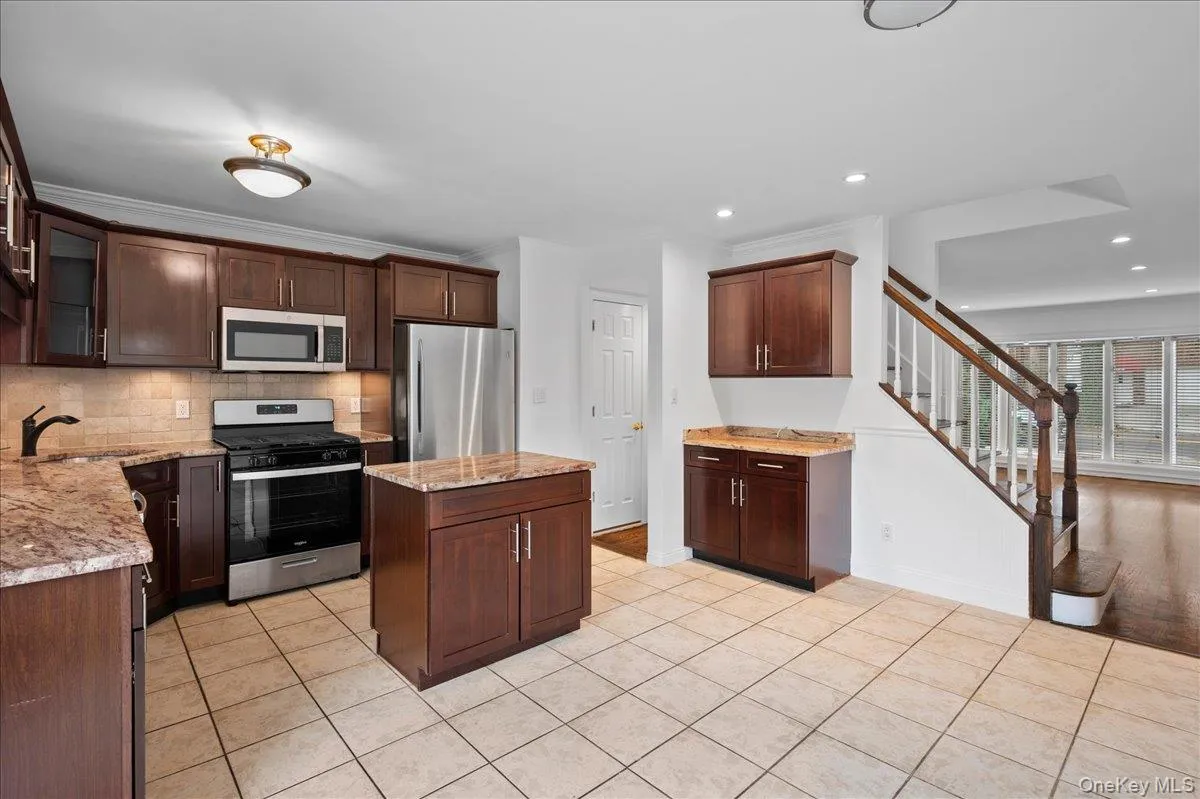 1481 Stadium Avenue, New York, NY, 3 Bedrooms Bedrooms, 6 Rooms Rooms,2 BathroomsBathrooms,Residential,For Rent,Stadium,0,1061842 1481 Stadium Avenue, New York, NY, 3 Bedrooms Bedrooms, 6 Rooms Rooms,2 BathroomsBathrooms,Residential,For Rent,Stadium,0,1061842