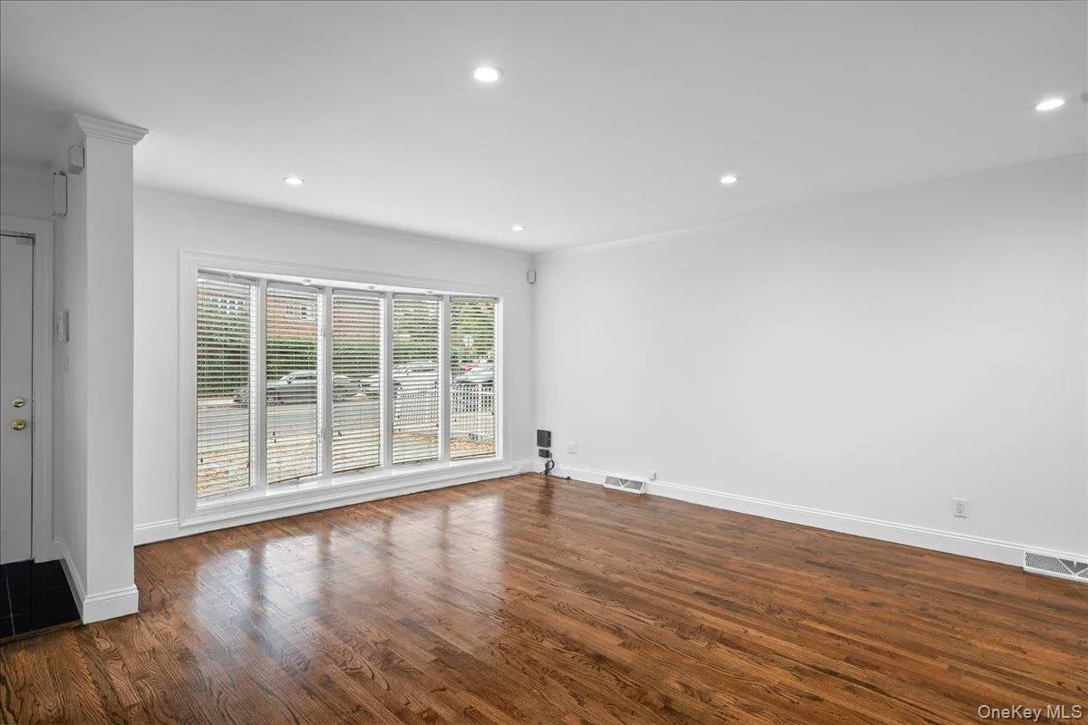 1481 Stadium Avenue, New York, NY, 3 Bedrooms Bedrooms, 6 Rooms Rooms,2 BathroomsBathrooms,Residential,For Rent,Stadium,0,1061842 1481 Stadium Avenue, New York, NY, 3 Bedrooms Bedrooms, 6 Rooms Rooms,2 BathroomsBathrooms,Residential,For Rent,Stadium,0,1061842