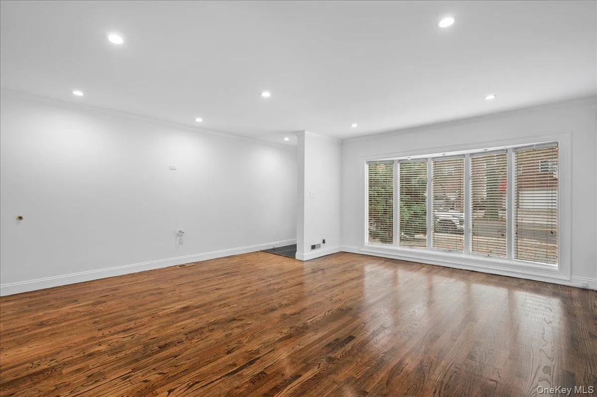 1481 Stadium Avenue, New York, NY, 3 Bedrooms Bedrooms, 6 Rooms Rooms,2 BathroomsBathrooms,Residential,For Rent,Stadium,0,1061842 1481 Stadium Avenue, New York, NY, 3 Bedrooms Bedrooms, 6 Rooms Rooms,2 BathroomsBathrooms,Residential,For Rent,Stadium,0,1061842
