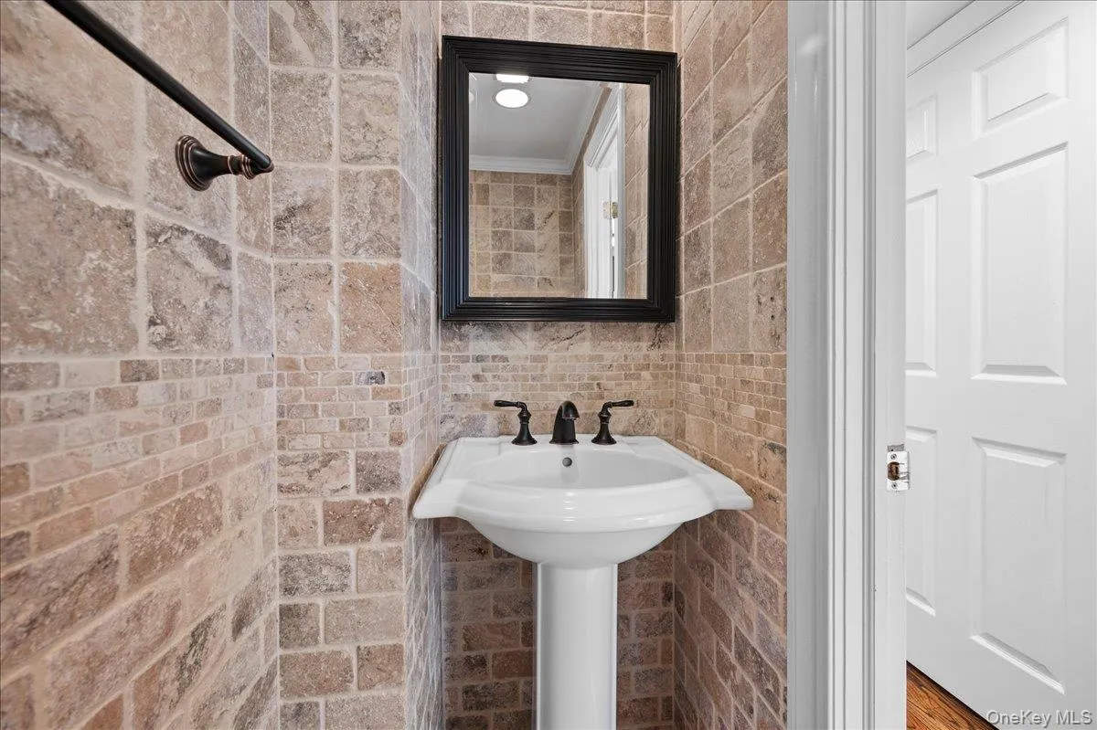1481 Stadium Avenue, New York, NY, 3 Bedrooms Bedrooms, 6 Rooms Rooms,2 BathroomsBathrooms,Residential,For Rent,Stadium,0,1061842 1481 Stadium Avenue, New York, NY, 3 Bedrooms Bedrooms, 6 Rooms Rooms,2 BathroomsBathrooms,Residential,For Rent,Stadium,0,1061842