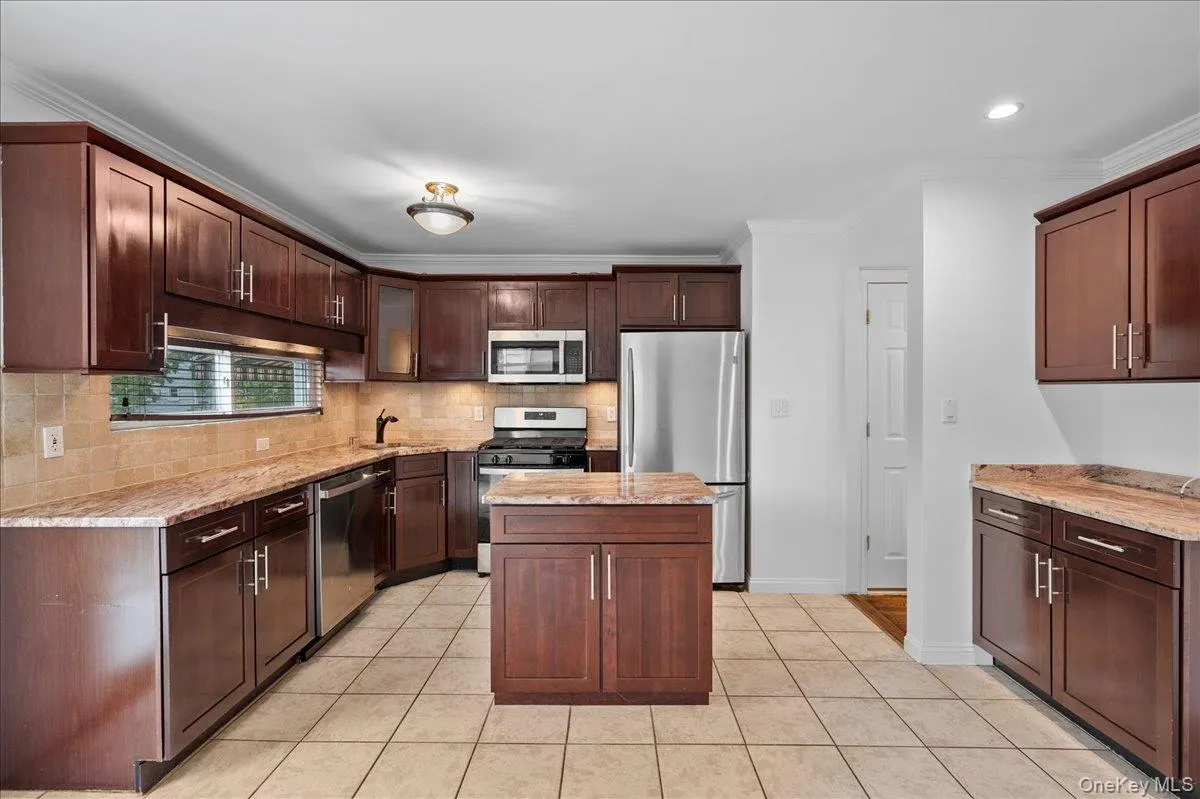 1481 Stadium Avenue, New York, NY, 3 Bedrooms Bedrooms, 6 Rooms Rooms,2 BathroomsBathrooms,Residential,For Rent,Stadium,0,1061842 1481 Stadium Avenue, New York, NY, 3 Bedrooms Bedrooms, 6 Rooms Rooms,2 BathroomsBathrooms,Residential,For Rent,Stadium,0,1061842