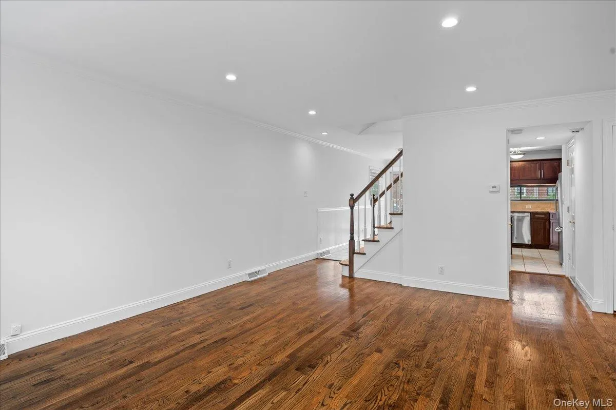 1481 Stadium Avenue, New York, NY, 3 Bedrooms Bedrooms, 6 Rooms Rooms,2 BathroomsBathrooms,Residential,For Rent,Stadium,0,1061842 1481 Stadium Avenue, New York, NY, 3 Bedrooms Bedrooms, 6 Rooms Rooms,2 BathroomsBathrooms,Residential,For Rent,Stadium,0,1061842