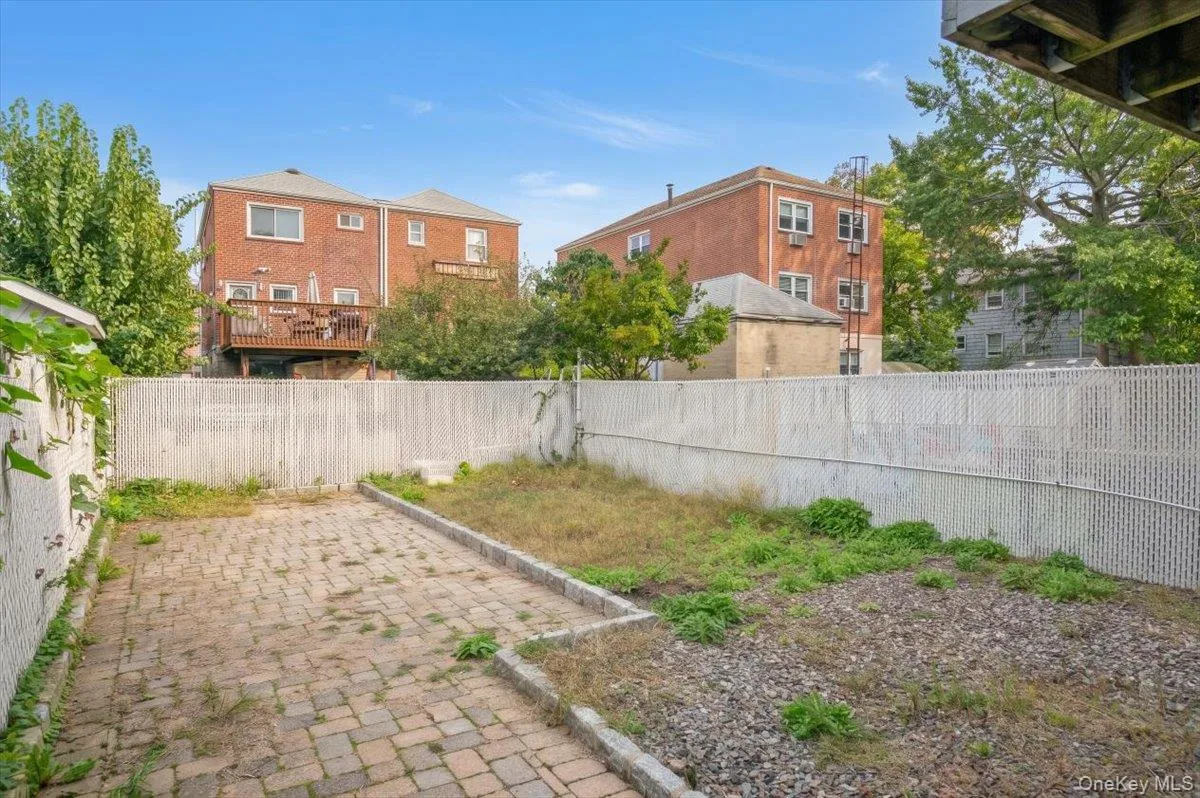 1481 Stadium Avenue, New York, NY, 3 Bedrooms Bedrooms, 6 Rooms Rooms,2 BathroomsBathrooms,Residential,For Rent,Stadium,0,1061842 1481 Stadium Avenue, New York, NY, 3 Bedrooms Bedrooms, 6 Rooms Rooms,2 BathroomsBathrooms,Residential,For Rent,Stadium,0,1061842