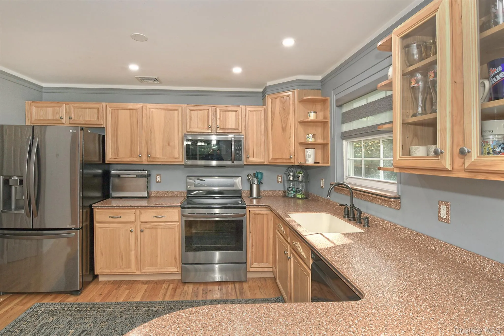 81 C Robinson Avenue, Brookhaven, NY, 3 Bedrooms Bedrooms, 7 Rooms Rooms,2 BathroomsBathrooms,Residential,For Rent,Robinson,0,1061843 81 C Robinson Avenue, Brookhaven, NY, 3 Bedrooms Bedrooms, 7 Rooms Rooms,2 BathroomsBathrooms,Residential,For Rent,Robinson,0,1061843
