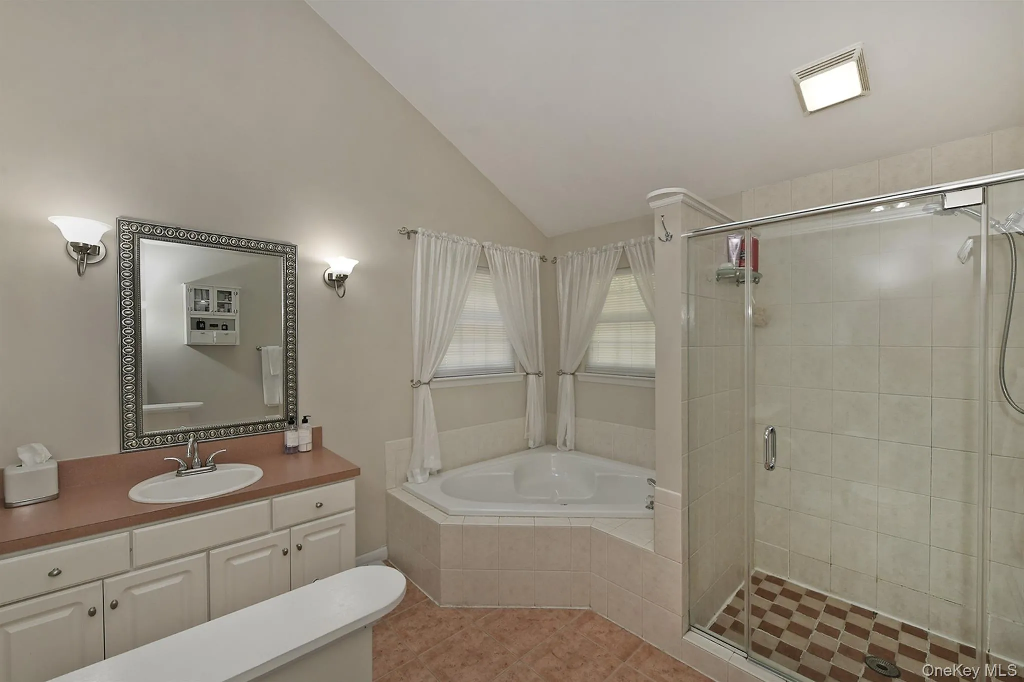 81 C Robinson Avenue, Brookhaven, NY, 3 Bedrooms Bedrooms, 7 Rooms Rooms,2 BathroomsBathrooms,Residential,For Rent,Robinson,0,1061843 81 C Robinson Avenue, Brookhaven, NY, 3 Bedrooms Bedrooms, 7 Rooms Rooms,2 BathroomsBathrooms,Residential,For Rent,Robinson,0,1061843
