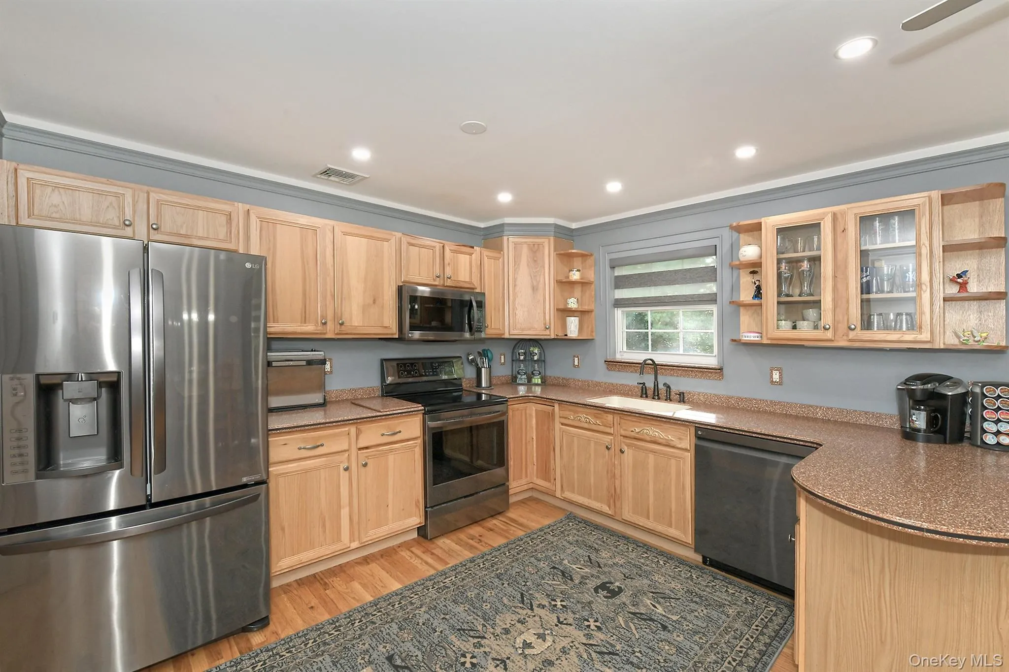 81 C Robinson Avenue, Brookhaven, NY, 3 Bedrooms Bedrooms, 7 Rooms Rooms,2 BathroomsBathrooms,Residential,For Rent,Robinson,0,1061843 81 C Robinson Avenue, Brookhaven, NY, 3 Bedrooms Bedrooms, 7 Rooms Rooms,2 BathroomsBathrooms,Residential,For Rent,Robinson,0,1061843