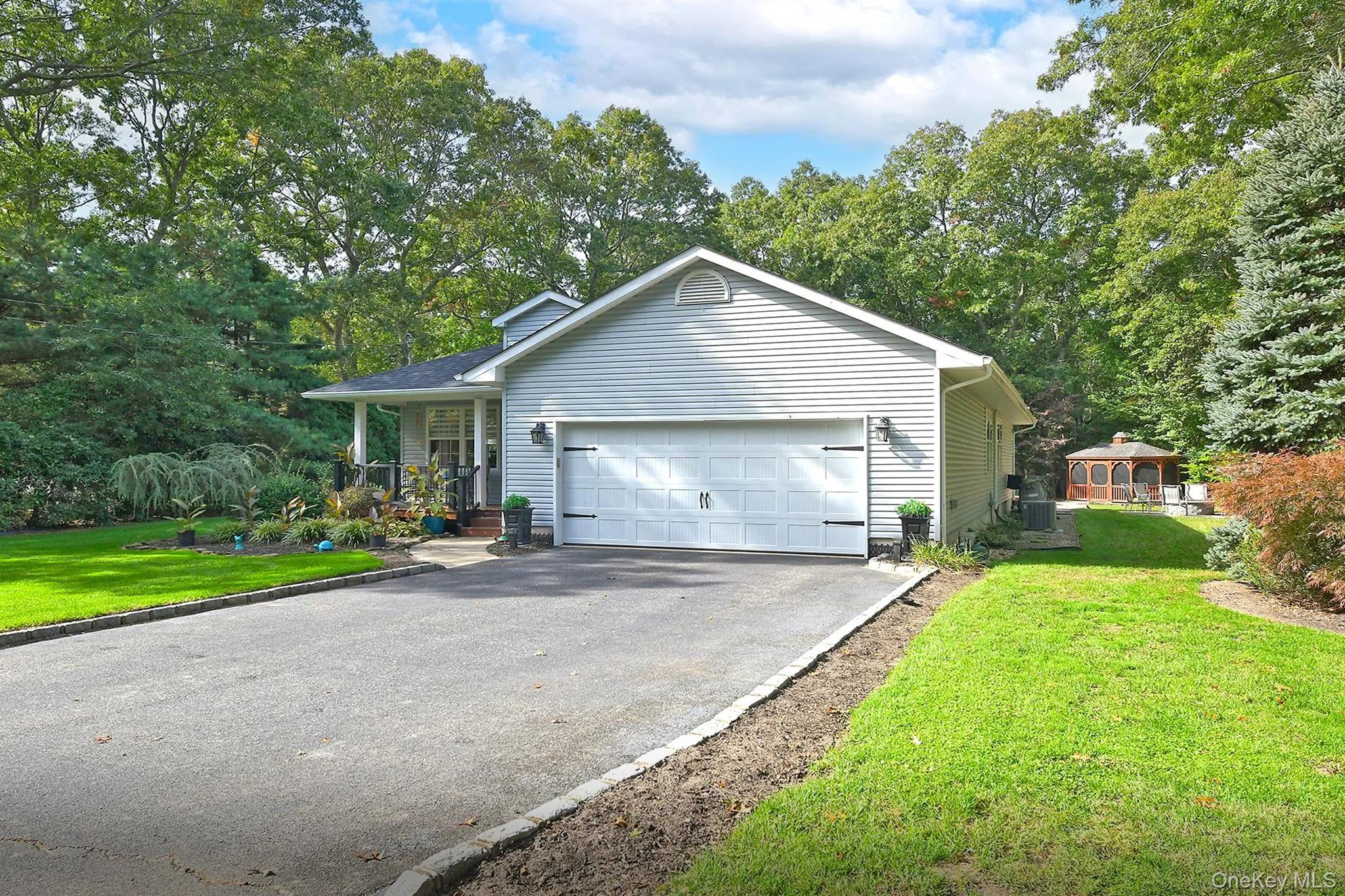 81 C Robinson Avenue, Brookhaven, NY, 3 Bedrooms Bedrooms, 7 Rooms Rooms,2 BathroomsBathrooms,Residential,For Rent,Robinson,0,1061843 81 C Robinson Avenue, Brookhaven, NY, 3 Bedrooms Bedrooms, 7 Rooms Rooms,2 BathroomsBathrooms,Residential,For Rent,Robinson,0,1061843