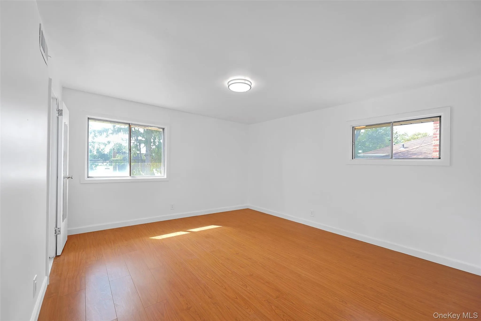 20 Willets Avenue, Oyster Bay, NY, 4 Bedrooms Bedrooms, 10 Rooms Rooms,2 BathroomsBathrooms,Residential,For Rent,Willets,0,1061860 20 Willets Avenue, Oyster Bay, NY, 4 Bedrooms Bedrooms, 10 Rooms Rooms,2 BathroomsBathrooms,Residential,For Rent,Willets,0,1061860