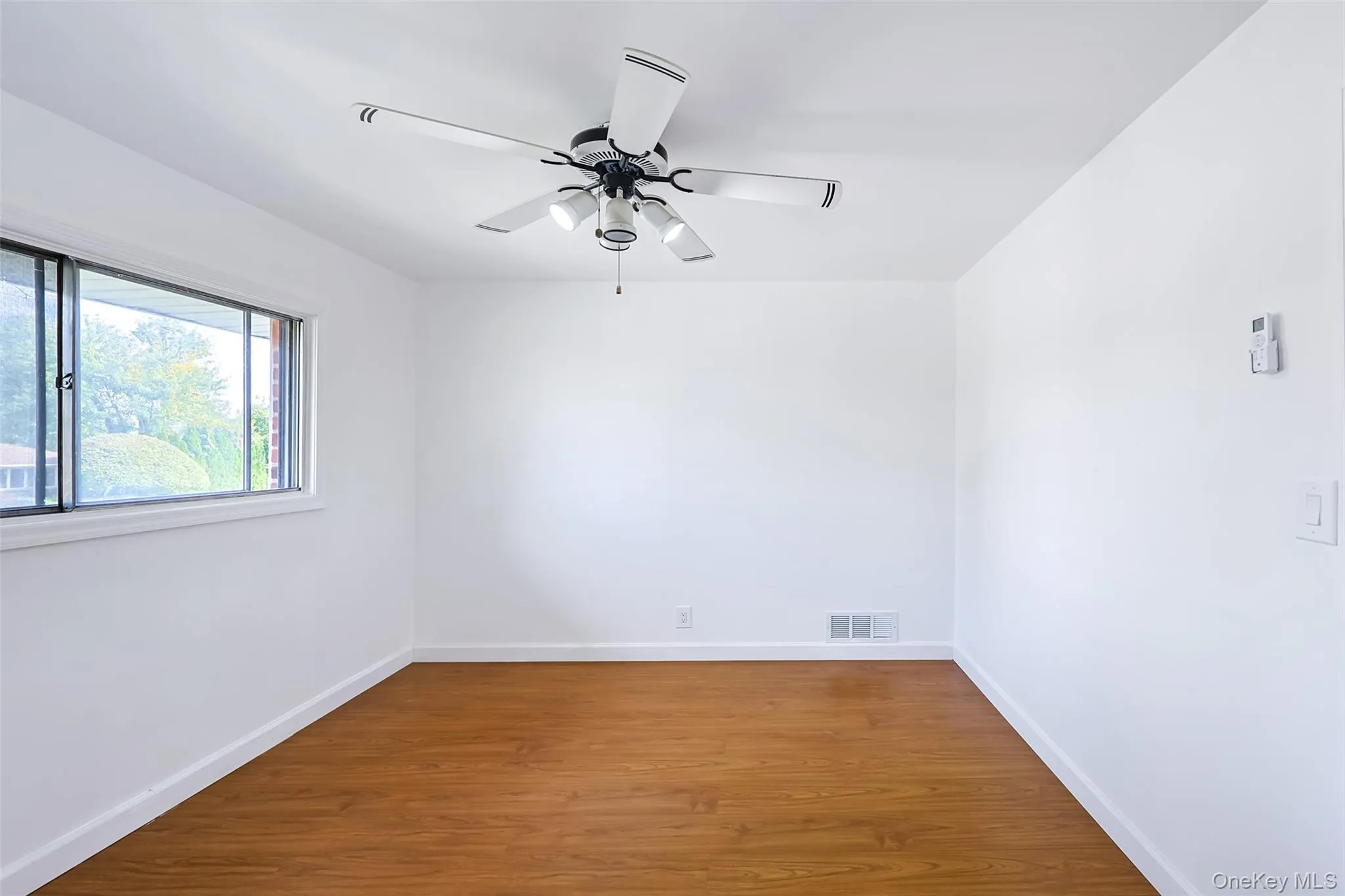 20 Willets Avenue, Oyster Bay, NY, 4 Bedrooms Bedrooms, 10 Rooms Rooms,2 BathroomsBathrooms,Residential,For Rent,Willets,0,1061860 20 Willets Avenue, Oyster Bay, NY, 4 Bedrooms Bedrooms, 10 Rooms Rooms,2 BathroomsBathrooms,Residential,For Rent,Willets,0,1061860
