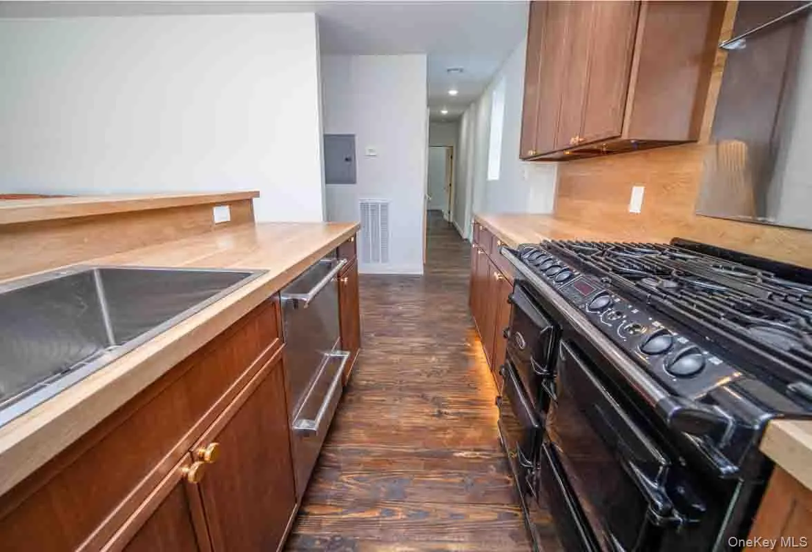 8559 Route 209, Wawarsing, NY, 2 Bedroom Bedrooms, 3 Room Rooms,2 BathroomBathrooms,Residential Lease,For Rent,Route 209,0,1061862 8559 Route 209, Wawarsing, NY, 2 Bedroom Bedrooms, 3 Room Rooms,2 BathroomBathrooms,Residential Lease,For Rent,Route 209,0,1061862