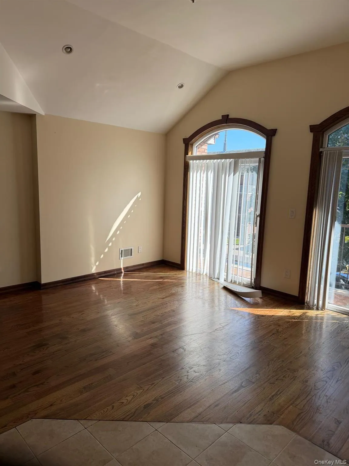 17515 74th Avenue, New York, NY, 3 Bedrooms Bedrooms, 5 Rooms Rooms,1 BathroomBathrooms,Residential Lease,For Rent,74th,0,1061863 17515 74th Avenue, New York, NY, 3 Bedrooms Bedrooms, 5 Rooms Rooms,1 BathroomBathrooms,Residential Lease,For Rent,74th,0,1061863