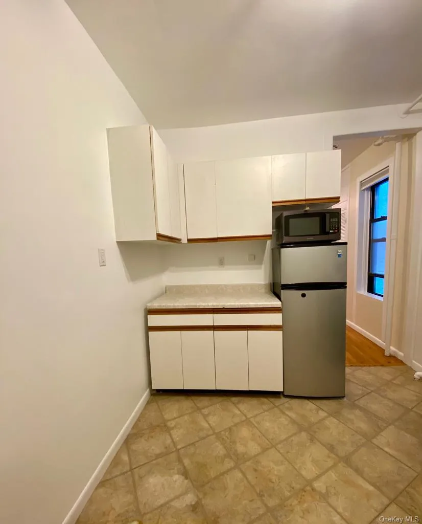 25 Leroy Street, New York, NY, 1 Bedroom Bedrooms, 3 Rooms Rooms,1 BathroomBathrooms,Residential Lease,For Rent,Leroy,0,1061864 25 Leroy Street, New York, NY, 1 Bedroom Bedrooms, 3 Rooms Rooms,1 BathroomBathrooms,Residential Lease,For Rent,Leroy,0,1061864