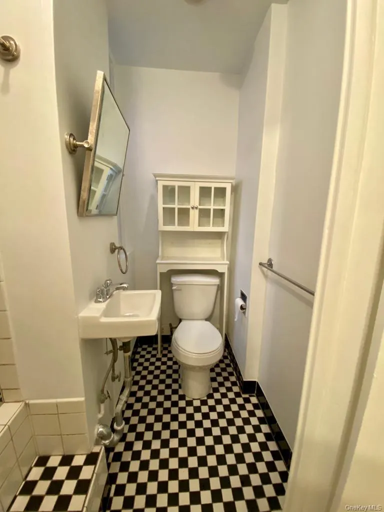 25 Leroy Street, New York, NY, 1 Bedroom Bedrooms, 3 Rooms Rooms,1 BathroomBathrooms,Residential Lease,For Rent,Leroy,0,1061864 25 Leroy Street, New York, NY, 1 Bedroom Bedrooms, 3 Rooms Rooms,1 BathroomBathrooms,Residential Lease,For Rent,Leroy,0,1061864