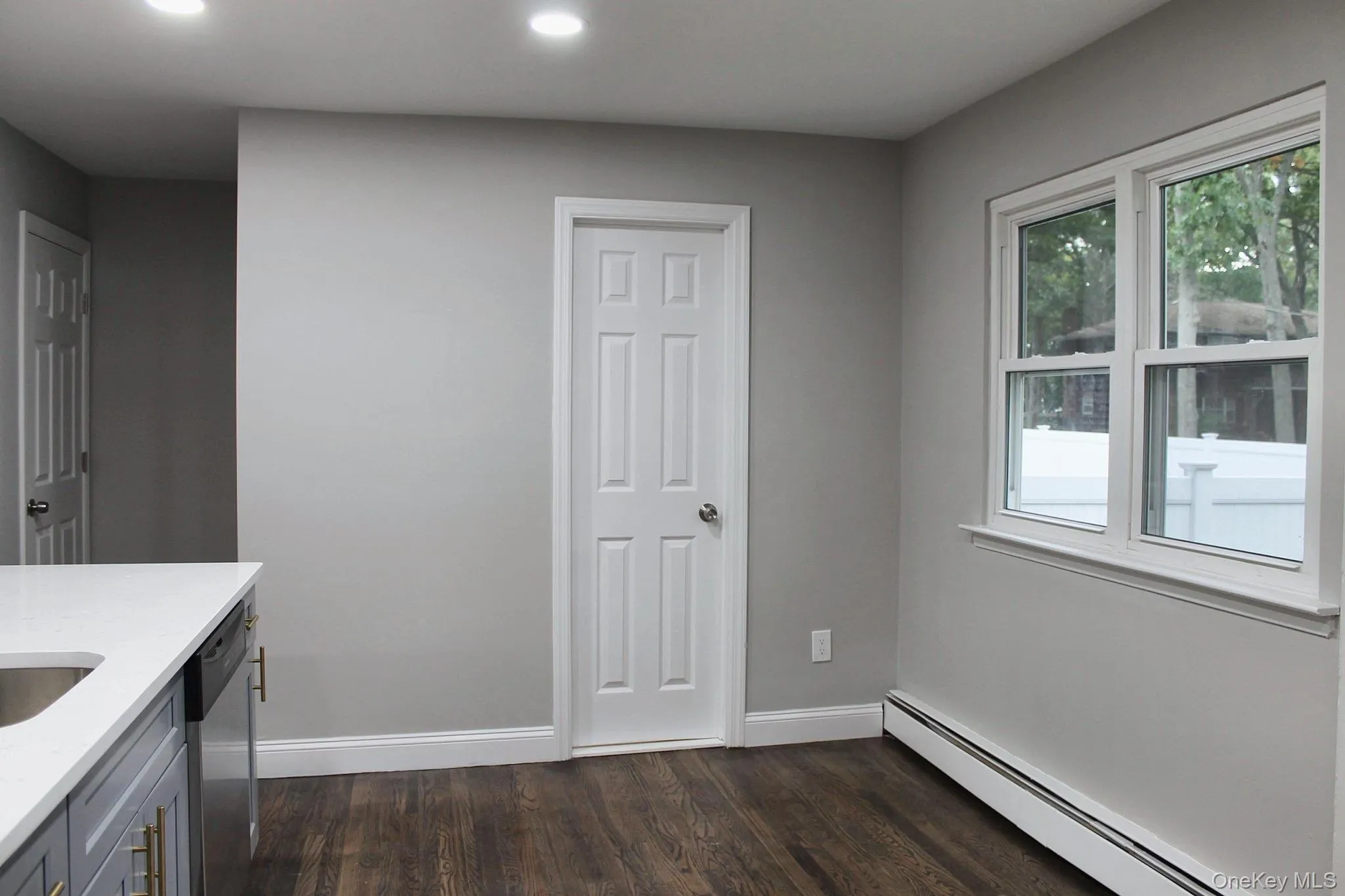 448 Terry Boulevard, Islip, NY, 2 Bedroom Bedrooms, 4 Room Rooms,2 BathroomBathrooms,Residential Lease,For Rent,Terry,0,1061865 448 Terry Boulevard, Islip, NY, 2 Bedroom Bedrooms, 4 Room Rooms,2 BathroomBathrooms,Residential Lease,For Rent,Terry,0,1061865