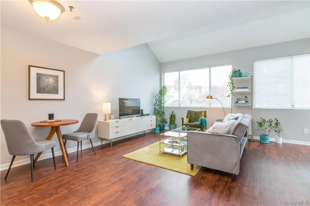 100 Chatterton Avenue, White Plains, NY, 2 Bedroom Bedrooms, 6 Room Rooms,2 BathroomBathrooms,Residential Lease,For Rent,Chatterton,0,1061873 100 Chatterton Avenue, White Plains, NY, 2 Bedroom Bedrooms, 6 Room Rooms,2 BathroomBathrooms,Residential Lease,For Rent,Chatterton,0,1061873