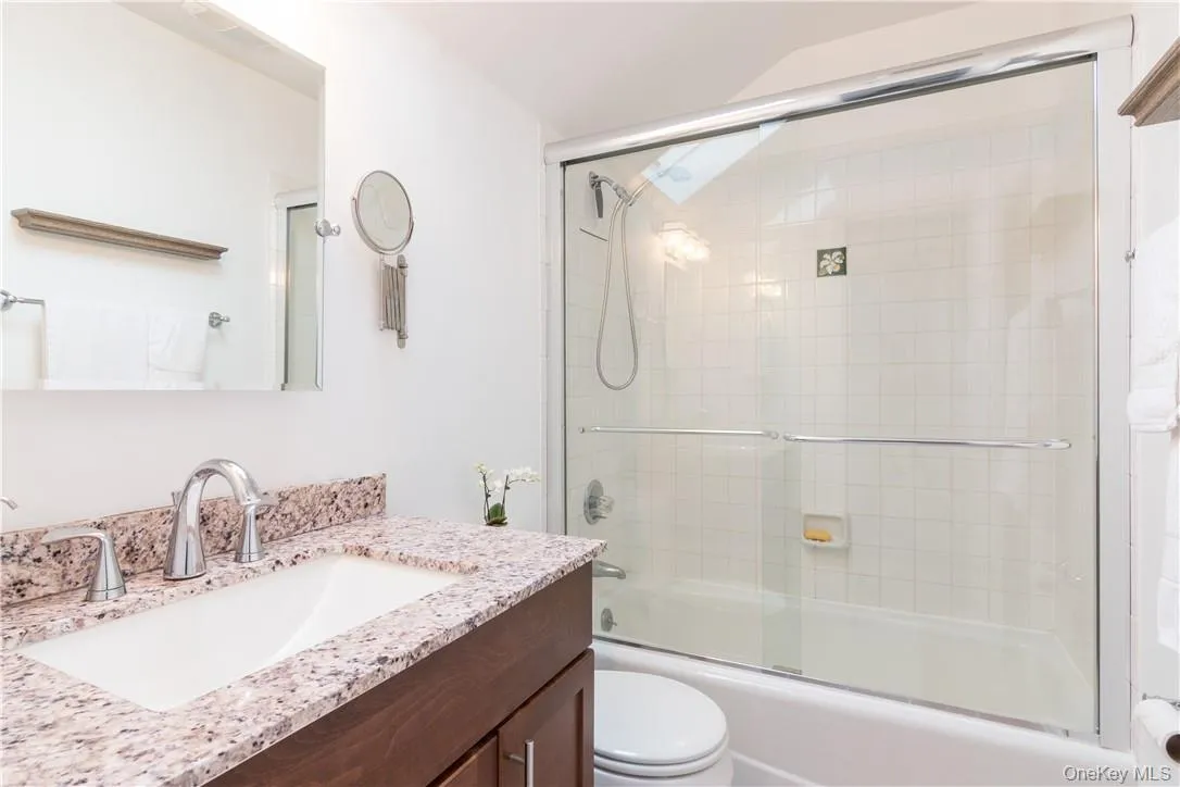 100 Chatterton Avenue, White Plains, NY, 2 Bedroom Bedrooms, 6 Room Rooms,2 BathroomBathrooms,Residential Lease,For Rent,Chatterton,0,1061873 100 Chatterton Avenue, White Plains, NY, 2 Bedroom Bedrooms, 6 Room Rooms,2 BathroomBathrooms,Residential Lease,For Rent,Chatterton,0,1061873