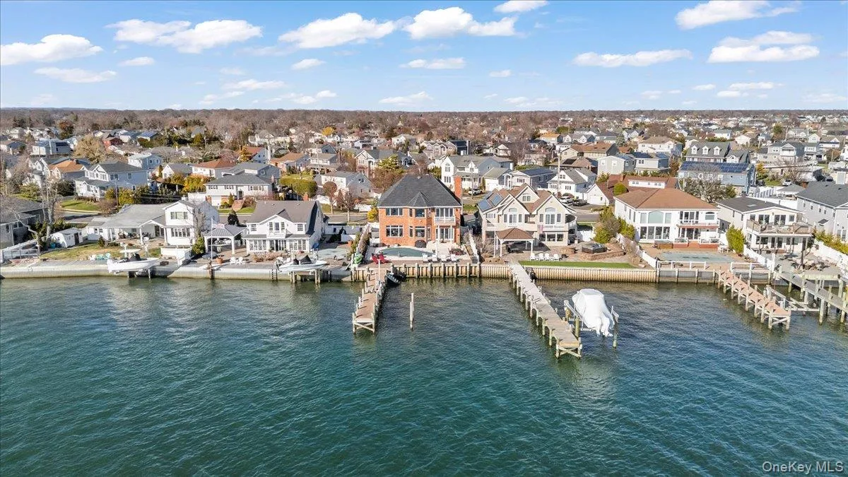 79 Fairwater Avenue, Oyster Bay, NY, 4 Bedrooms Bedrooms, 10 Rooms Rooms,2 BathroomsBathrooms,Residential,For Rent,Fairwater,0,1061878 79 Fairwater Avenue, Oyster Bay, NY, 4 Bedrooms Bedrooms, 10 Rooms Rooms,2 BathroomsBathrooms,Residential,For Rent,Fairwater,0,1061878