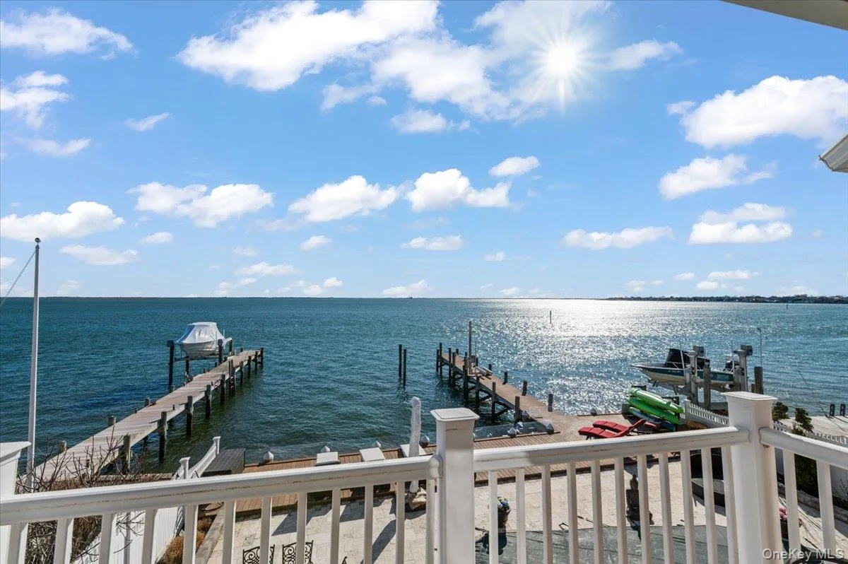 79 Fairwater Avenue, Oyster Bay, NY, 4 Bedrooms Bedrooms, 10 Rooms Rooms,2 BathroomsBathrooms,Residential,For Rent,Fairwater,0,1061878 79 Fairwater Avenue, Oyster Bay, NY, 4 Bedrooms Bedrooms, 10 Rooms Rooms,2 BathroomsBathrooms,Residential,For Rent,Fairwater,0,1061878