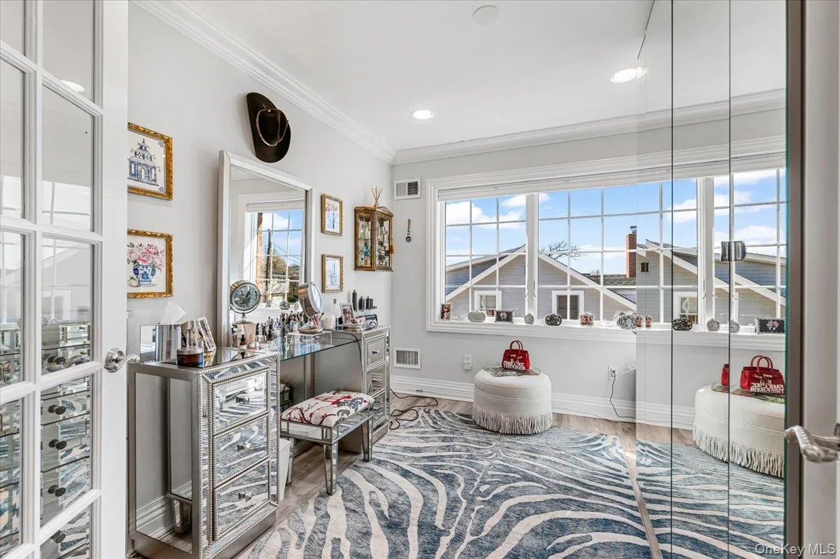 79 Fairwater Avenue, Oyster Bay, NY, 4 Bedrooms Bedrooms, 10 Rooms Rooms,2 BathroomsBathrooms,Residential,For Rent,Fairwater,0,1061878 79 Fairwater Avenue, Oyster Bay, NY, 4 Bedrooms Bedrooms, 10 Rooms Rooms,2 BathroomsBathrooms,Residential,For Rent,Fairwater,0,1061878