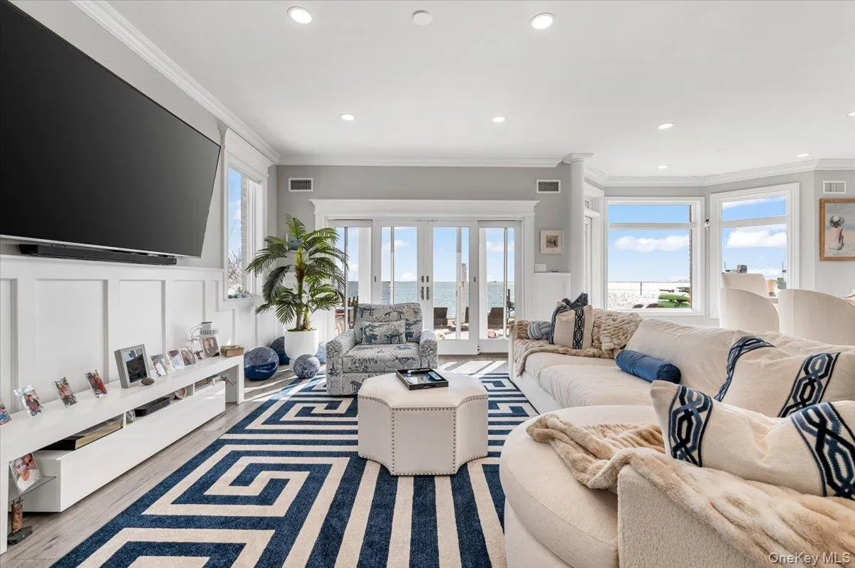 79 Fairwater Avenue, Oyster Bay, NY, 4 Bedrooms Bedrooms, 10 Rooms Rooms,2 BathroomsBathrooms,Residential,For Rent,Fairwater,0,1061878 79 Fairwater Avenue, Oyster Bay, NY, 4 Bedrooms Bedrooms, 10 Rooms Rooms,2 BathroomsBathrooms,Residential,For Rent,Fairwater,0,1061878