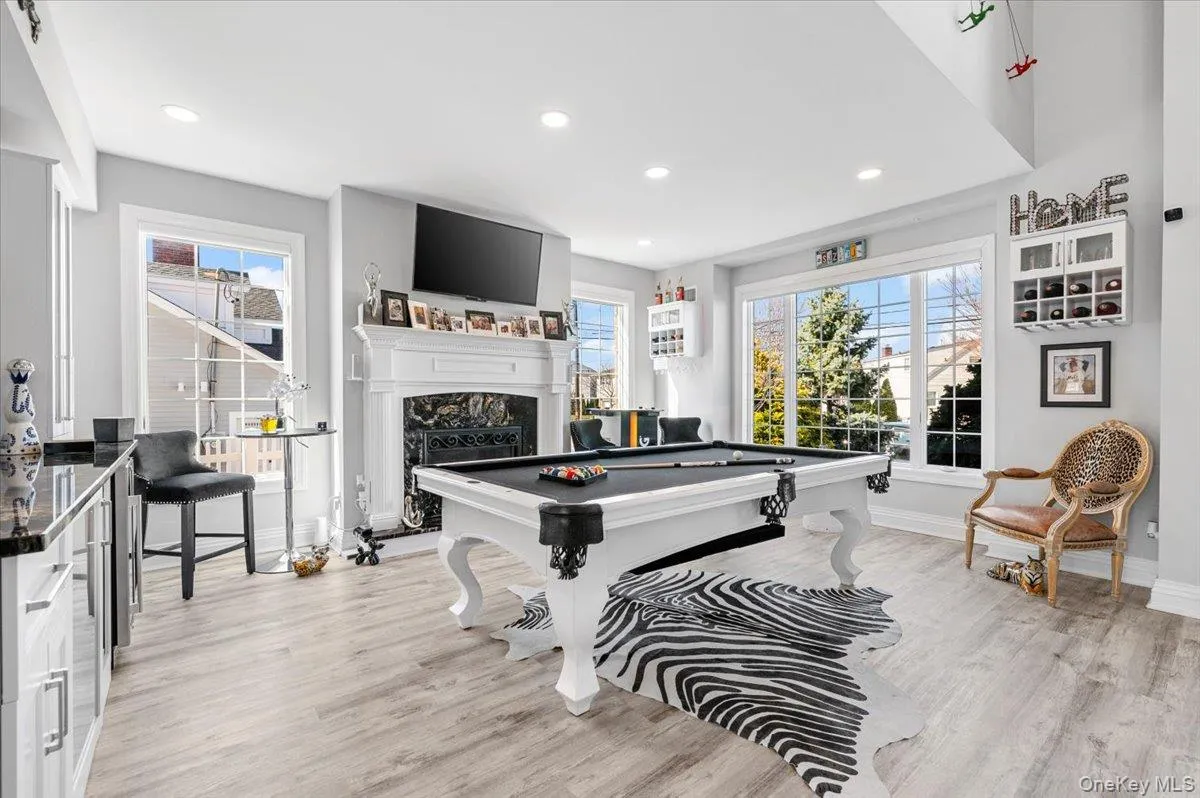79 Fairwater Avenue, Oyster Bay, NY, 4 Bedrooms Bedrooms, 10 Rooms Rooms,2 BathroomsBathrooms,Residential,For Rent,Fairwater,0,1061878 79 Fairwater Avenue, Oyster Bay, NY, 4 Bedrooms Bedrooms, 10 Rooms Rooms,2 BathroomsBathrooms,Residential,For Rent,Fairwater,0,1061878