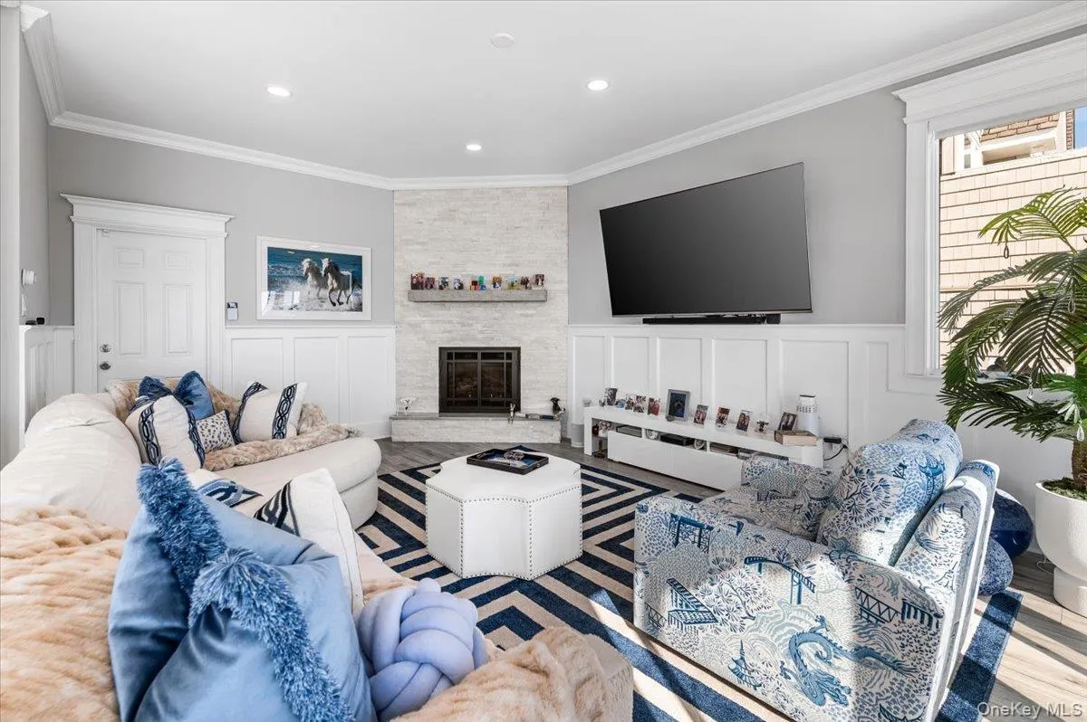 79 Fairwater Avenue, Oyster Bay, NY, 4 Bedrooms Bedrooms, 10 Rooms Rooms,2 BathroomsBathrooms,Residential,For Rent,Fairwater,0,1061878 79 Fairwater Avenue, Oyster Bay, NY, 4 Bedrooms Bedrooms, 10 Rooms Rooms,2 BathroomsBathrooms,Residential,For Rent,Fairwater,0,1061878