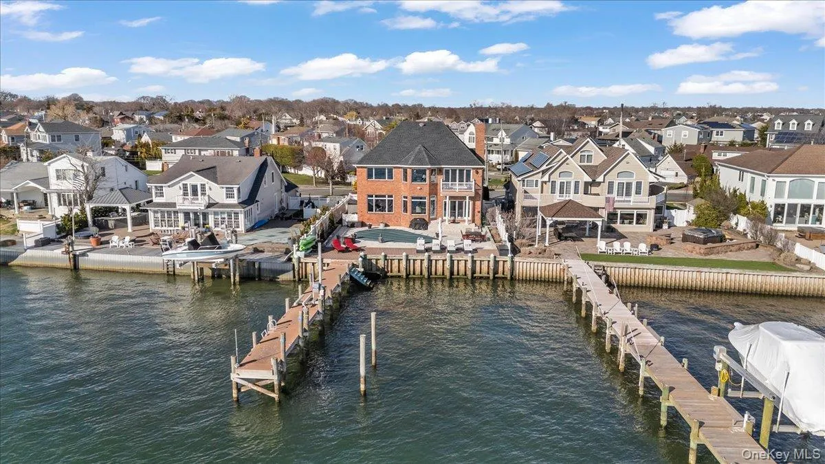 79 Fairwater Avenue, Oyster Bay, NY, 4 Bedrooms Bedrooms, 10 Rooms Rooms,2 BathroomsBathrooms,Residential,For Rent,Fairwater,0,1061878 79 Fairwater Avenue, Oyster Bay, NY, 4 Bedrooms Bedrooms, 10 Rooms Rooms,2 BathroomsBathrooms,Residential,For Rent,Fairwater,0,1061878