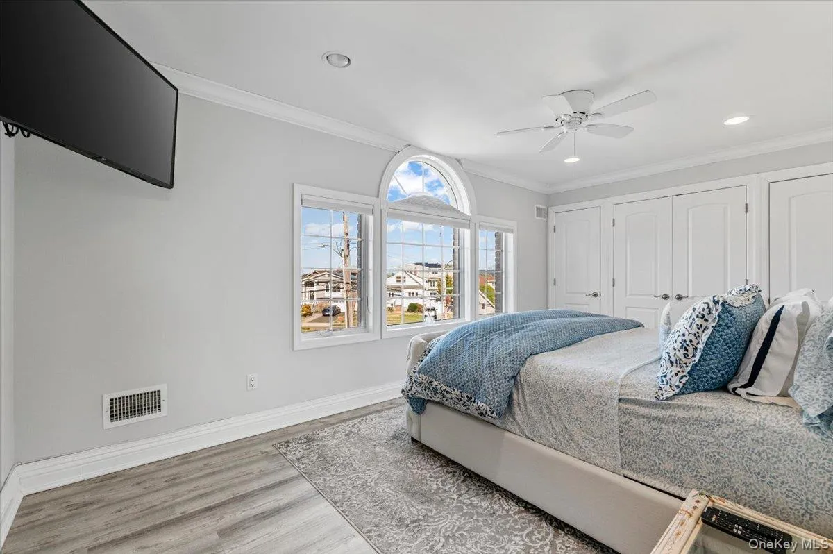 79 Fairwater Avenue, Oyster Bay, NY, 4 Bedrooms Bedrooms, 10 Rooms Rooms,2 BathroomsBathrooms,Residential,For Rent,Fairwater,0,1061878 79 Fairwater Avenue, Oyster Bay, NY, 4 Bedrooms Bedrooms, 10 Rooms Rooms,2 BathroomsBathrooms,Residential,For Rent,Fairwater,0,1061878