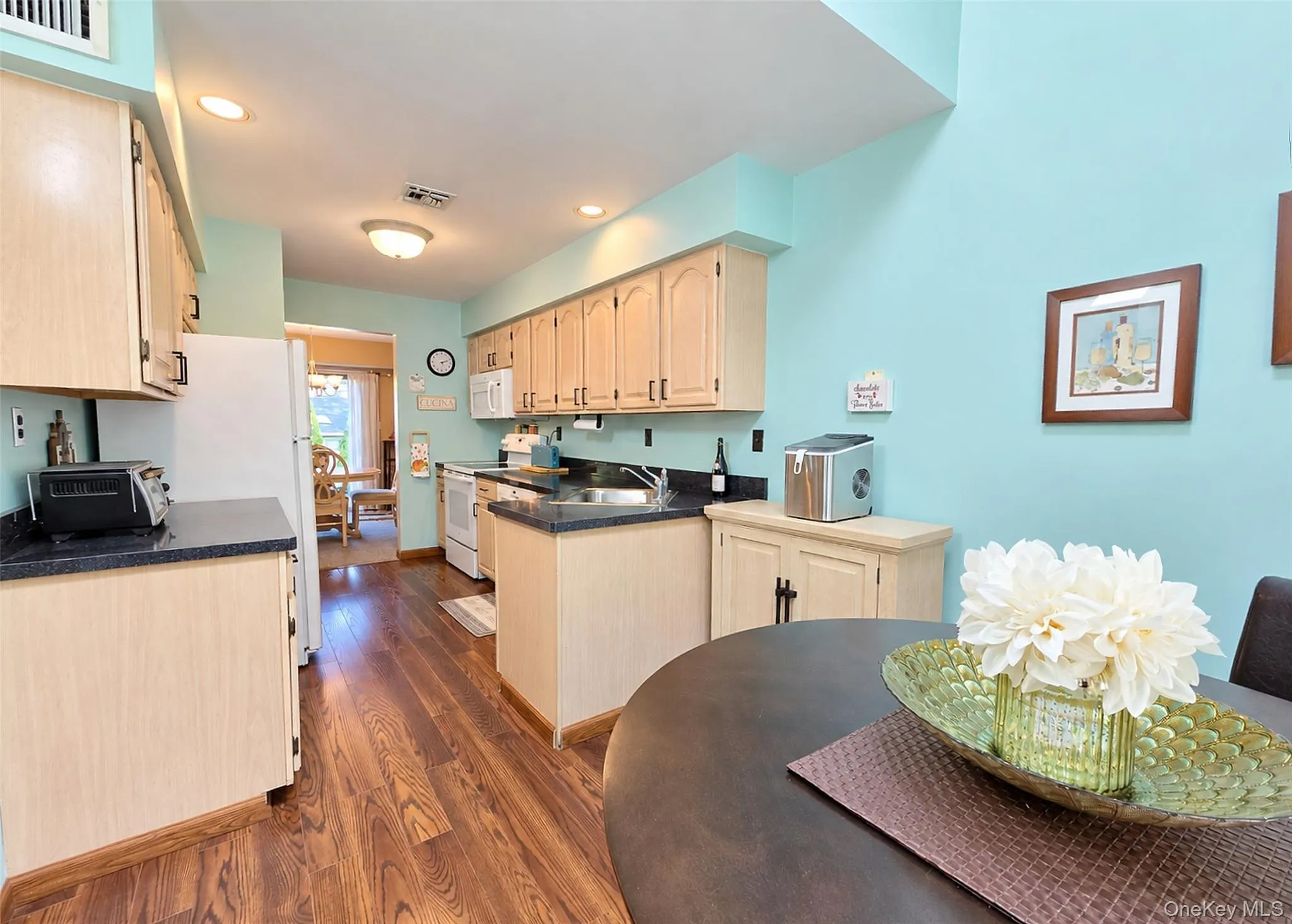 46 Jeremy Circle, Smithtown, NY, 3 Bedrooms Bedrooms, 6 Rooms Rooms,1 BathroomBathrooms,Residential,For Rent,Jeremy,0,1061889 46 Jeremy Circle, Smithtown, NY, 3 Bedrooms Bedrooms, 6 Rooms Rooms,1 BathroomBathrooms,Residential,For Rent,Jeremy,0,1061889