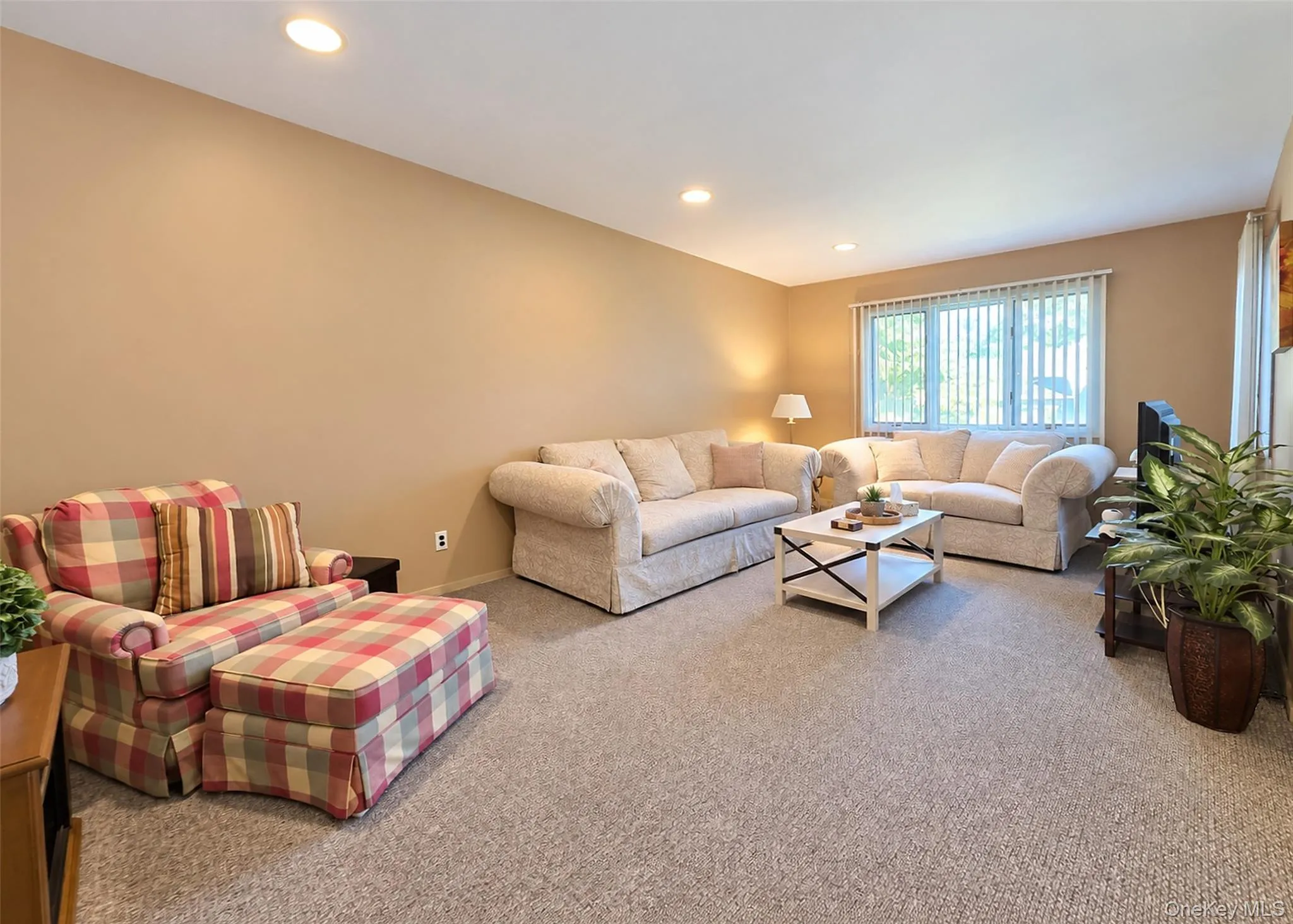 46 Jeremy Circle, Smithtown, NY, 3 Bedrooms Bedrooms, 6 Rooms Rooms,1 BathroomBathrooms,Residential,For Rent,Jeremy,0,1061889 46 Jeremy Circle, Smithtown, NY, 3 Bedrooms Bedrooms, 6 Rooms Rooms,1 BathroomBathrooms,Residential,For Rent,Jeremy,0,1061889