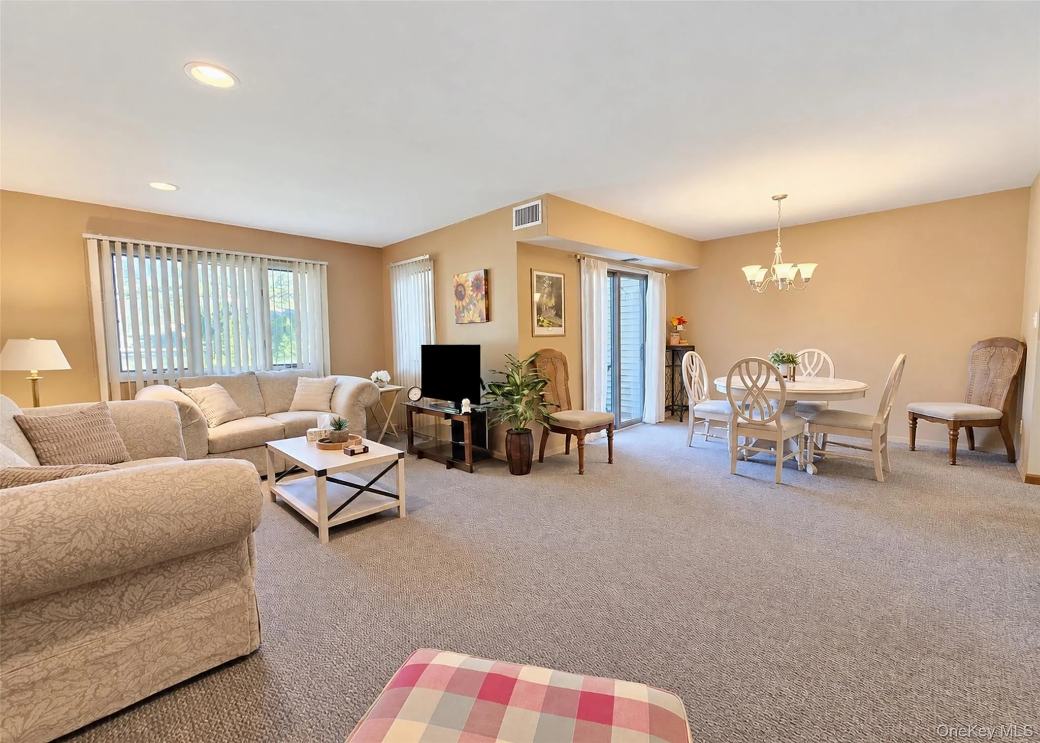 46 Jeremy Circle, Smithtown, NY, 3 Bedrooms Bedrooms, 6 Rooms Rooms,1 BathroomBathrooms,Residential,For Rent,Jeremy,0,1061889 46 Jeremy Circle, Smithtown, NY, 3 Bedrooms Bedrooms, 6 Rooms Rooms,1 BathroomBathrooms,Residential,For Rent,Jeremy,0,1061889