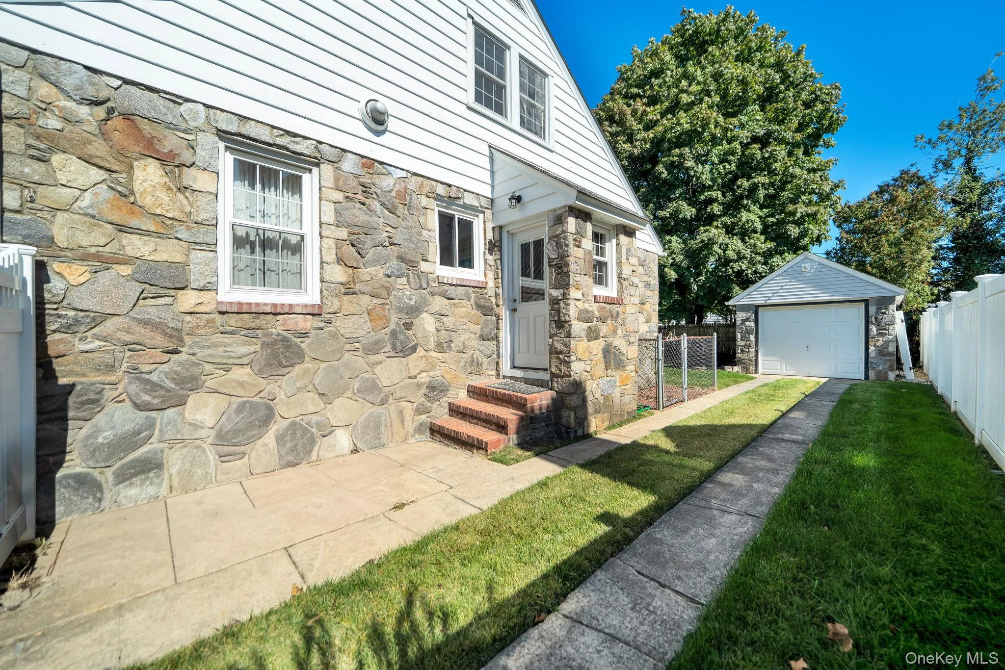 1843 Beech Street, Hempstead, NY, 3 Bedrooms Bedrooms, 7 Rooms Rooms,2 BathroomsBathrooms,Residential,For Rent,Beech,0,1061891 1843 Beech Street, Hempstead, NY, 3 Bedrooms Bedrooms, 7 Rooms Rooms,2 BathroomsBathrooms,Residential,For Rent,Beech,0,1061891