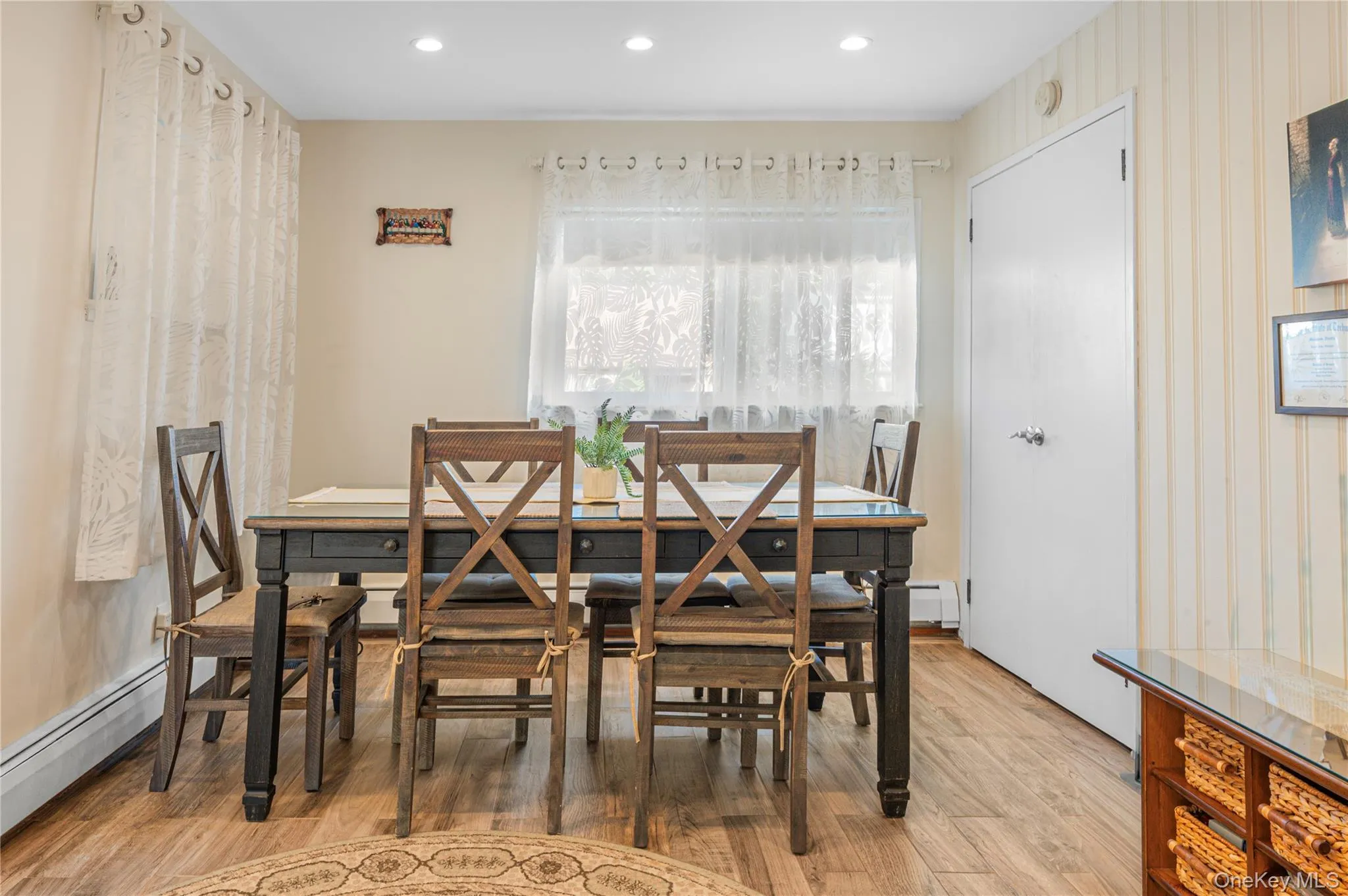 2450 Mermaid Avenue, Hempstead, NY, 4 Bedrooms Bedrooms, 7 Rooms Rooms,1 BathroomBathrooms,Residential,For Rent,Mermaid,0,1061907 2450 Mermaid Avenue, Hempstead, NY, 4 Bedrooms Bedrooms, 7 Rooms Rooms,1 BathroomBathrooms,Residential,For Rent,Mermaid,0,1061907