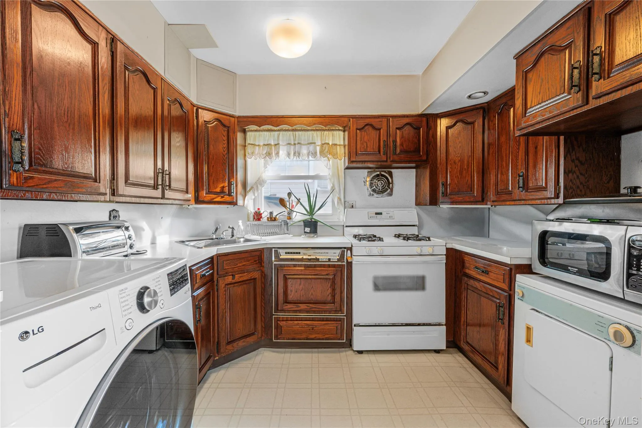 2450 Mermaid Avenue, Hempstead, NY, 4 Bedrooms Bedrooms, 7 Rooms Rooms,1 BathroomBathrooms,Residential,For Rent,Mermaid,0,1061907 2450 Mermaid Avenue, Hempstead, NY, 4 Bedrooms Bedrooms, 7 Rooms Rooms,1 BathroomBathrooms,Residential,For Rent,Mermaid,0,1061907