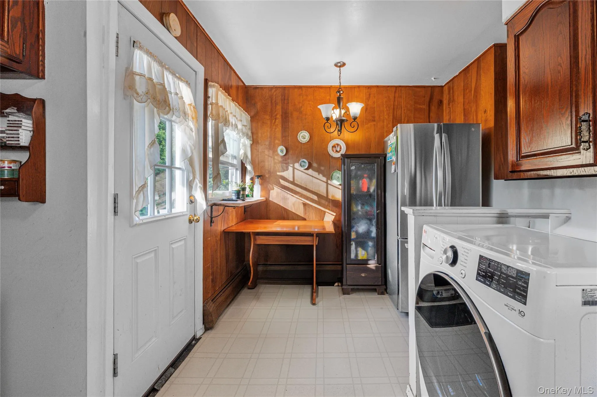 2450 Mermaid Avenue, Hempstead, NY, 4 Bedrooms Bedrooms, 7 Rooms Rooms,1 BathroomBathrooms,Residential,For Rent,Mermaid,0,1061907 2450 Mermaid Avenue, Hempstead, NY, 4 Bedrooms Bedrooms, 7 Rooms Rooms,1 BathroomBathrooms,Residential,For Rent,Mermaid,0,1061907