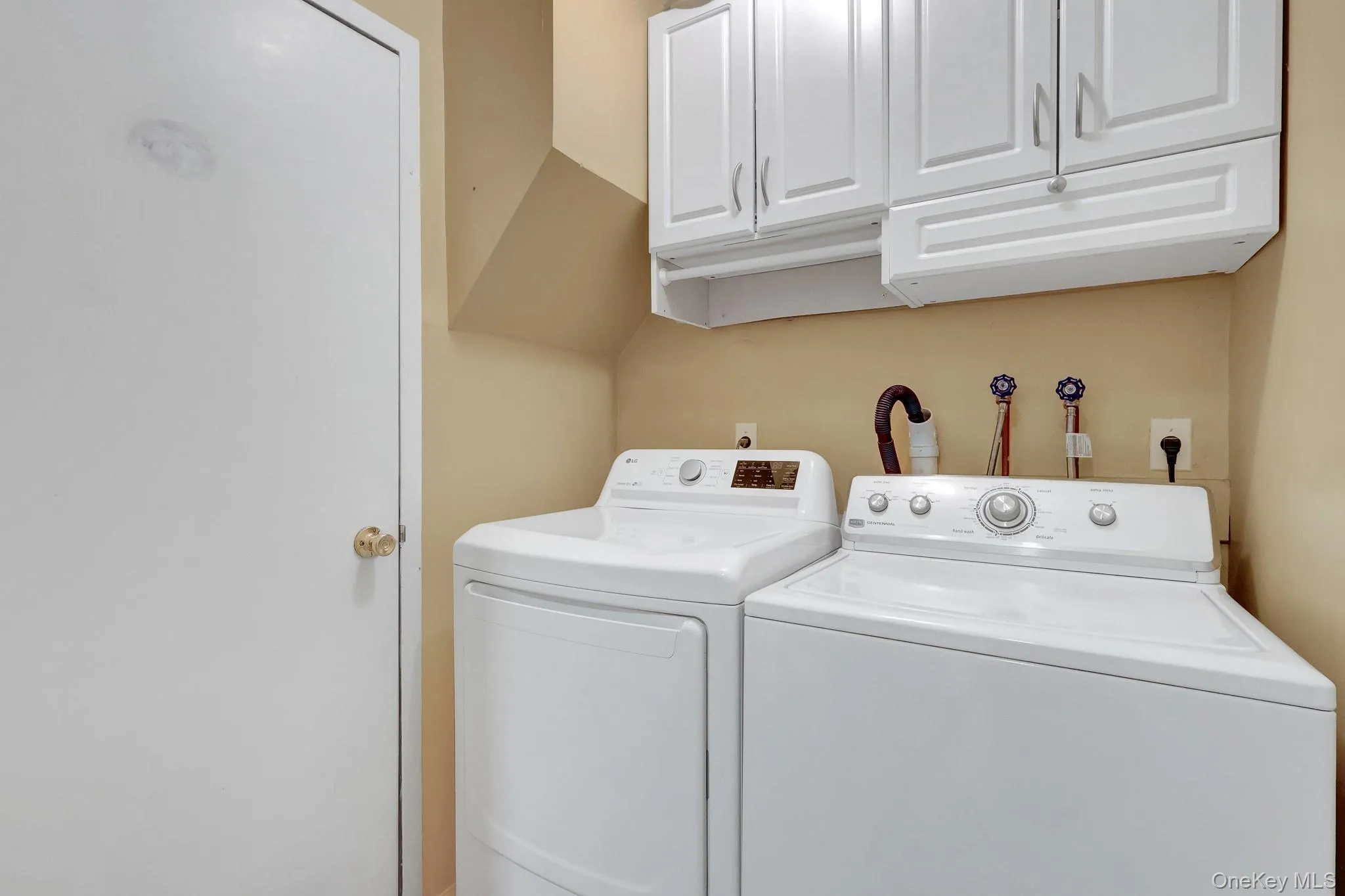 208 Erik Drive, Brookhaven, NY, 3 Bedrooms Bedrooms, 7 Rooms Rooms,2 BathroomsBathrooms,Residential,For Rent,Erik,0,1061912 208 Erik Drive, Brookhaven, NY, 3 Bedrooms Bedrooms, 7 Rooms Rooms,2 BathroomsBathrooms,Residential,For Rent,Erik,0,1061912