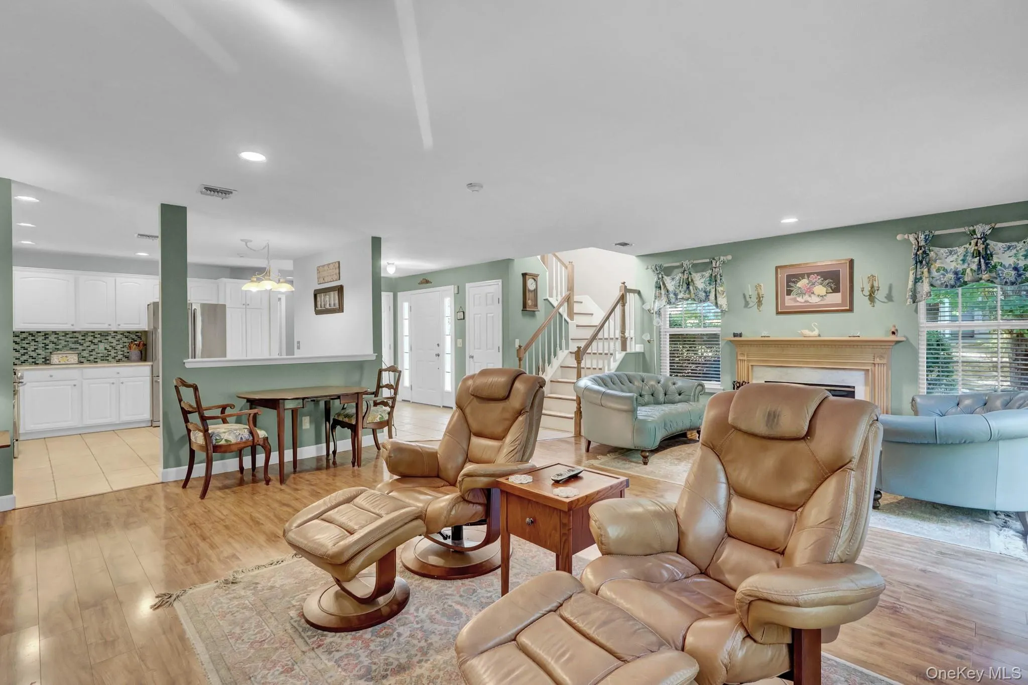 208 Erik Drive, Brookhaven, NY, 3 Bedrooms Bedrooms, 7 Rooms Rooms,2 BathroomsBathrooms,Residential,For Rent,Erik,0,1061912 208 Erik Drive, Brookhaven, NY, 3 Bedrooms Bedrooms, 7 Rooms Rooms,2 BathroomsBathrooms,Residential,For Rent,Erik,0,1061912