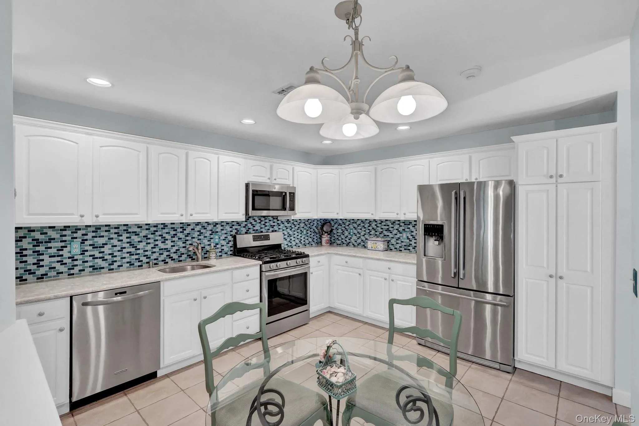 208 Erik Drive, Brookhaven, NY, 3 Bedrooms Bedrooms, 7 Rooms Rooms,2 BathroomsBathrooms,Residential,For Rent,Erik,0,1061912 208 Erik Drive, Brookhaven, NY, 3 Bedrooms Bedrooms, 7 Rooms Rooms,2 BathroomsBathrooms,Residential,For Rent,Erik,0,1061912